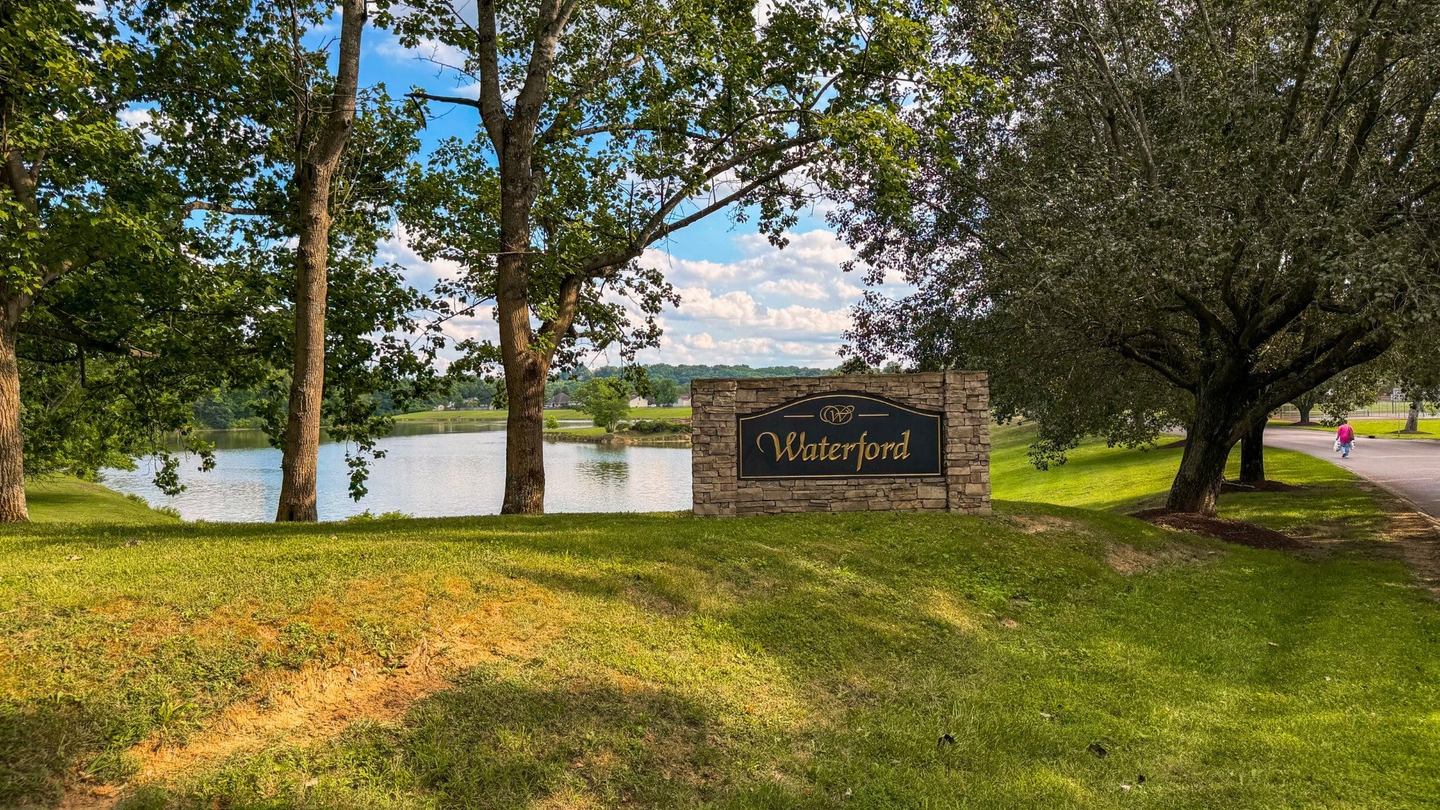 1940 Waterford Dr