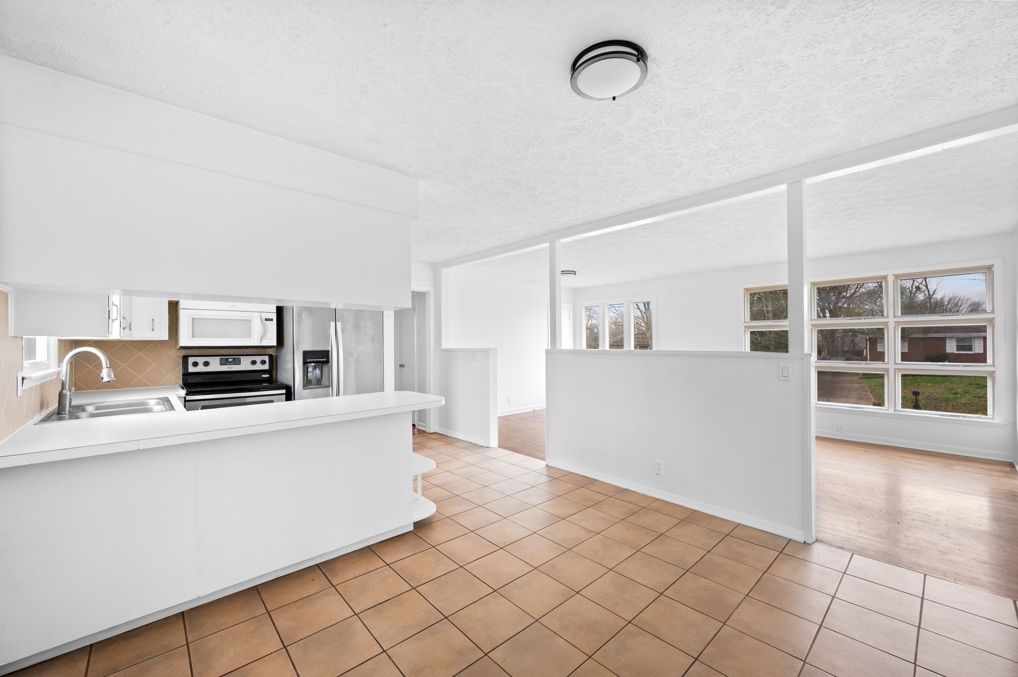 Nashville, Tennessee 37209, United States, 4 Bedrooms Bedrooms, ,2 BathroomsBathrooms,Residential,Active,252218