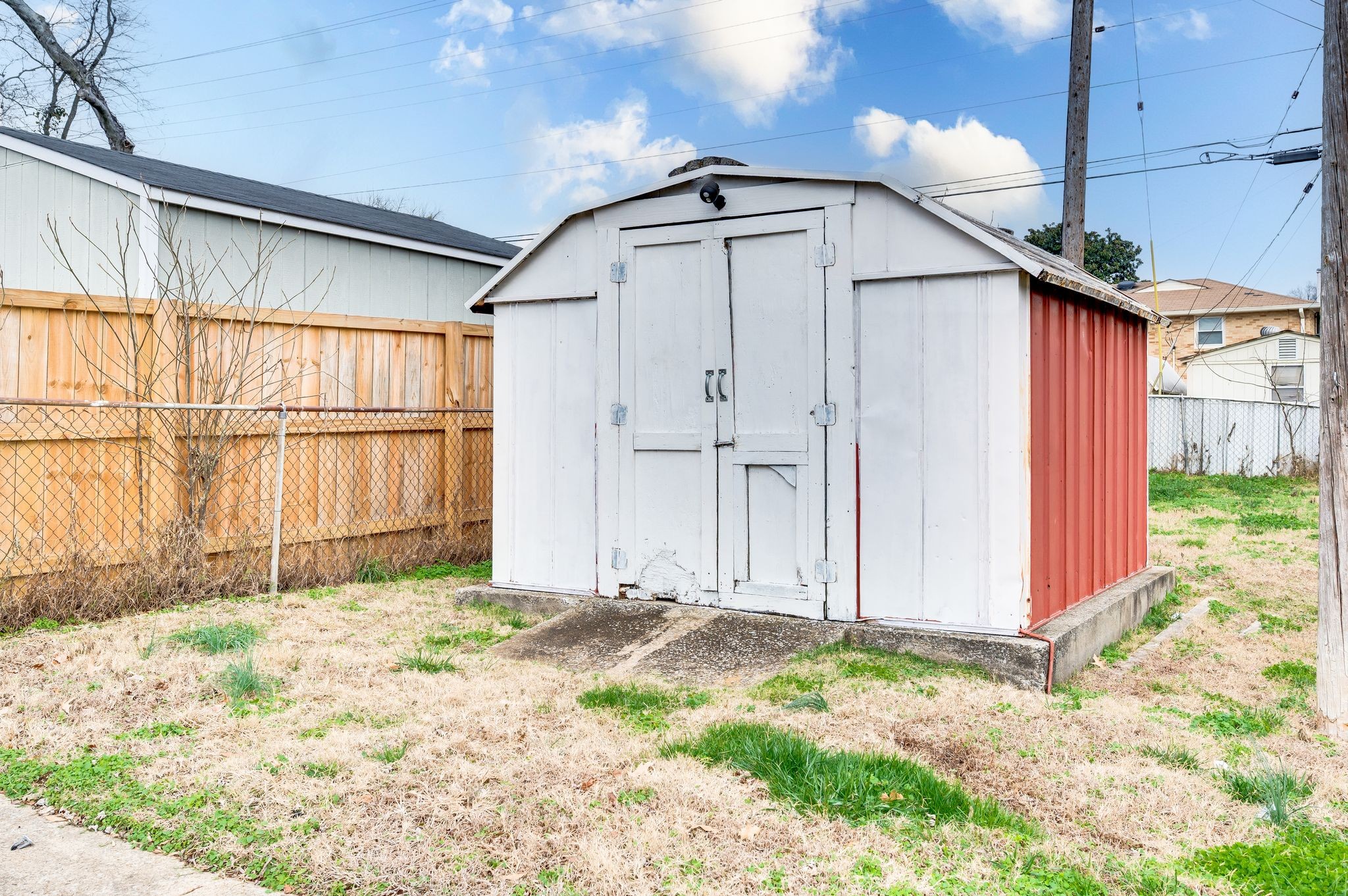 Nashville, Tennessee 37209, United States, 4 Bedrooms Bedrooms, ,2 BathroomsBathrooms,Residential,Active,252218