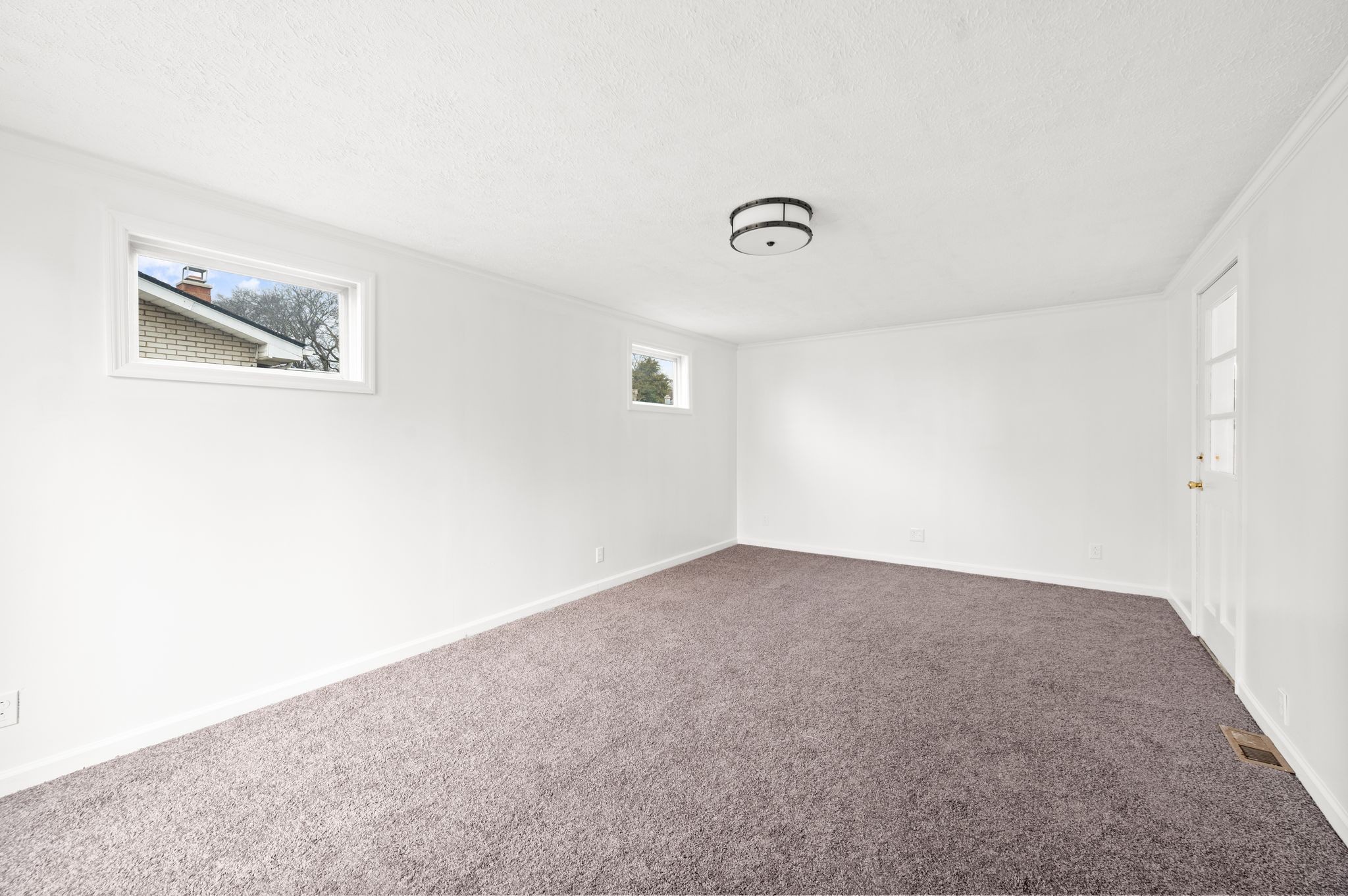 Nashville, Tennessee 37209, United States, 4 Bedrooms Bedrooms, ,2 BathroomsBathrooms,Residential,Active,252218