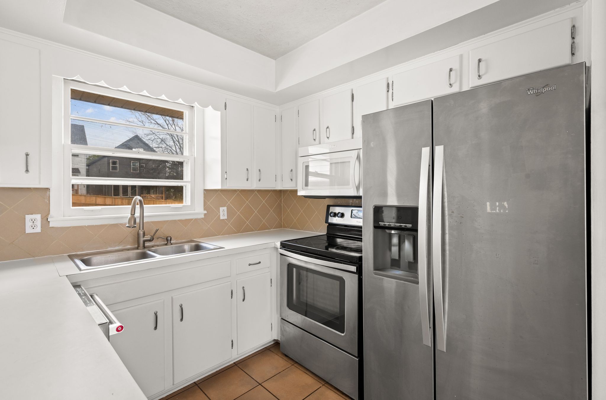 Nashville, Tennessee 37209, United States, 4 Bedrooms Bedrooms, ,2 BathroomsBathrooms,Residential,Active,252218