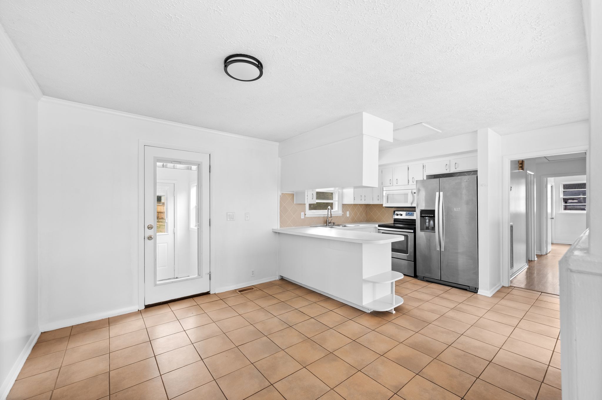 Nashville, Tennessee 37209, United States, 4 Bedrooms Bedrooms, ,2 BathroomsBathrooms,Residential,Active,252218