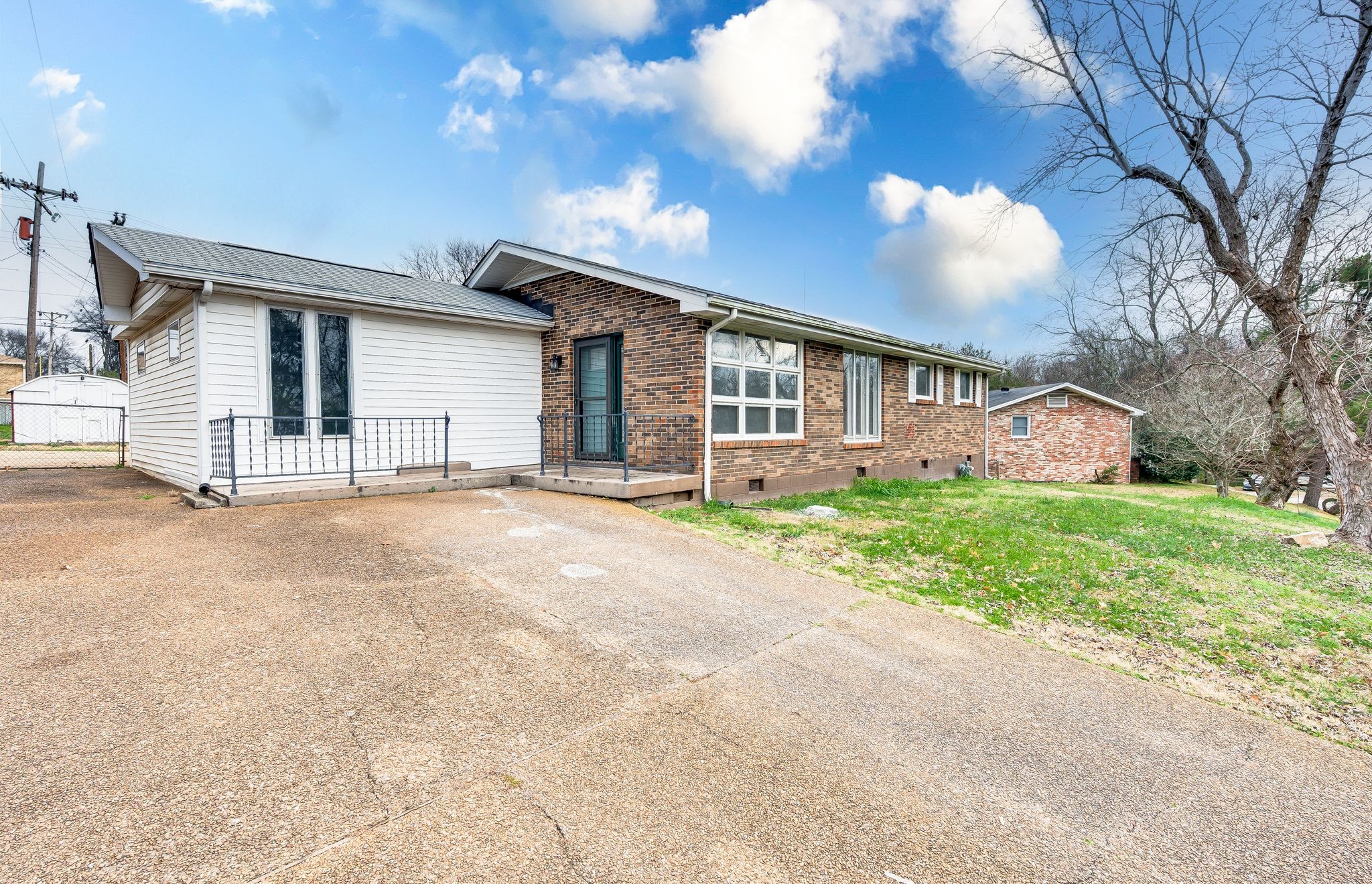 Nashville, Tennessee 37209, United States, 4 Bedrooms Bedrooms, ,2 BathroomsBathrooms,Residential,Active,252218