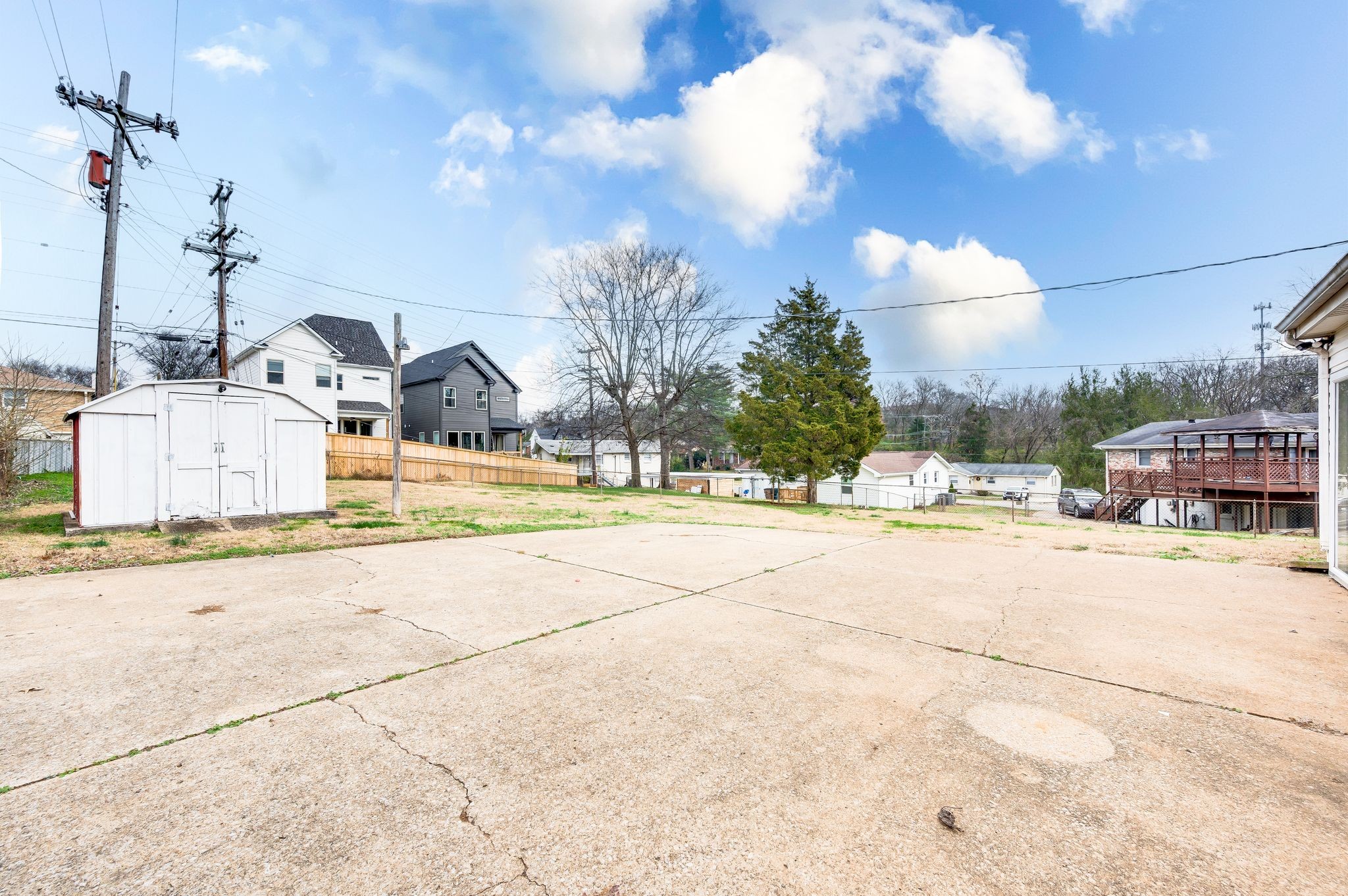 Nashville, Tennessee 37209, United States, 4 Bedrooms Bedrooms, ,2 BathroomsBathrooms,Residential,Active,252218