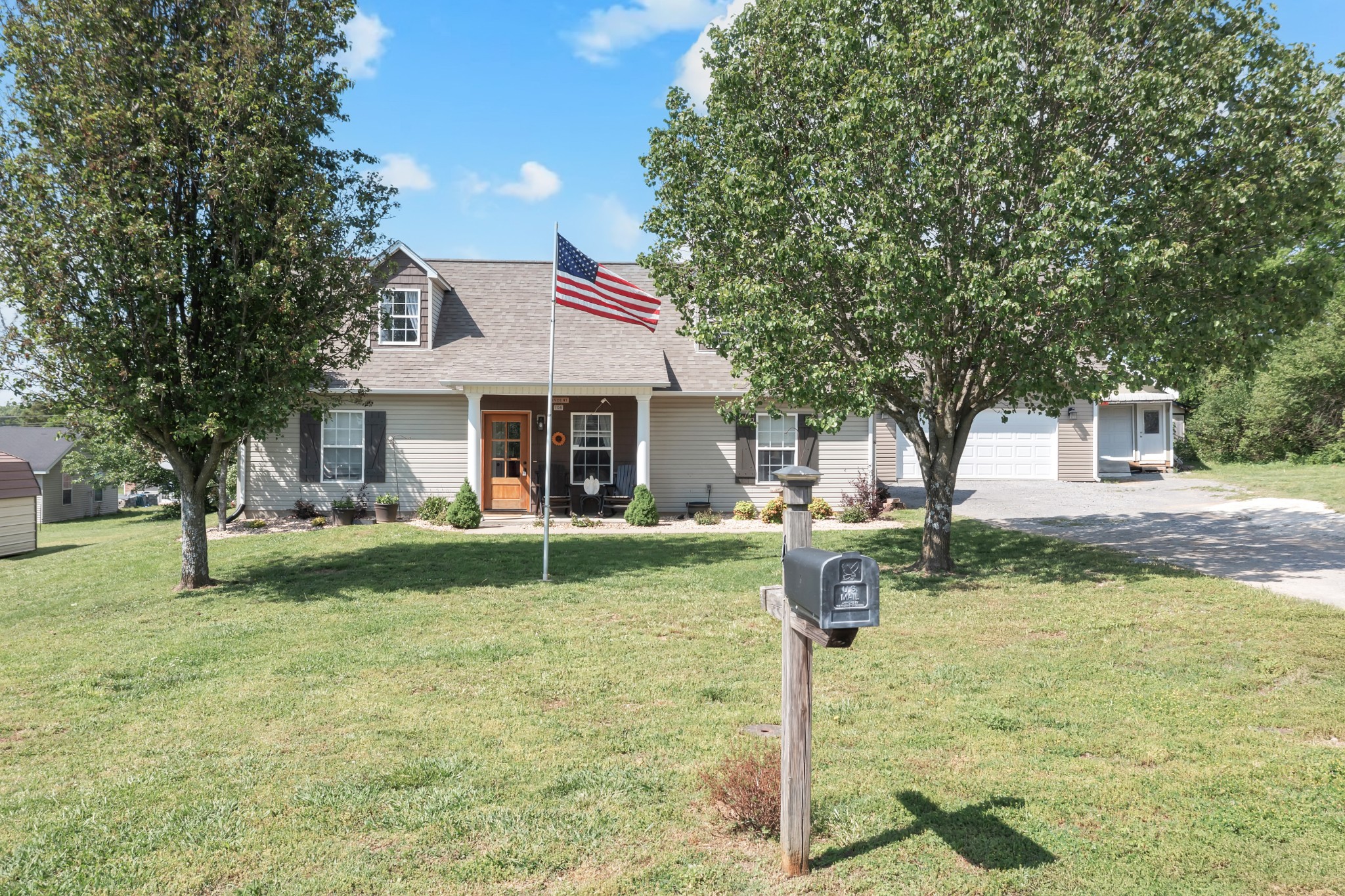 105 Jonathan Ct