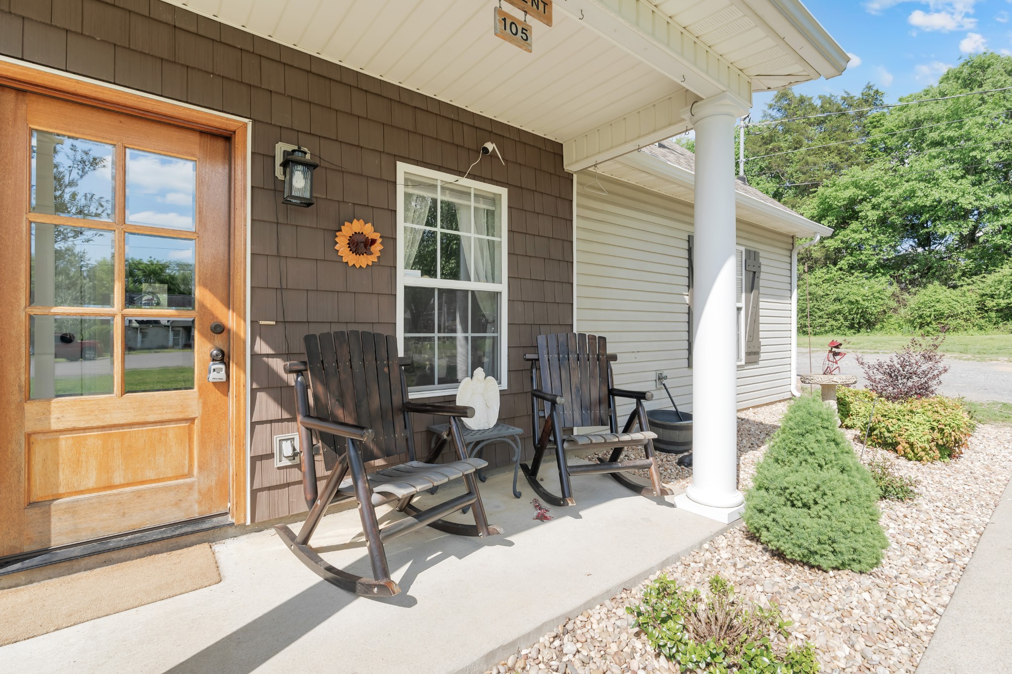 105 Jonathan Ct
