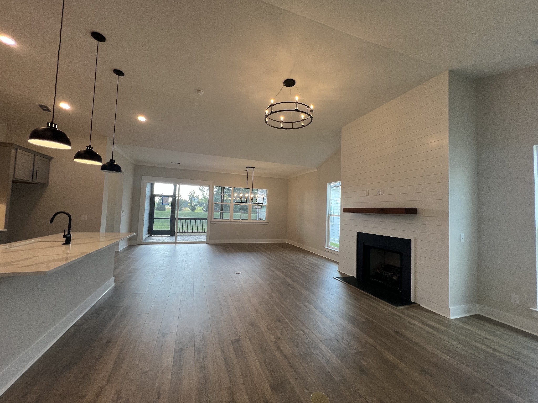 5826 Willoughby way