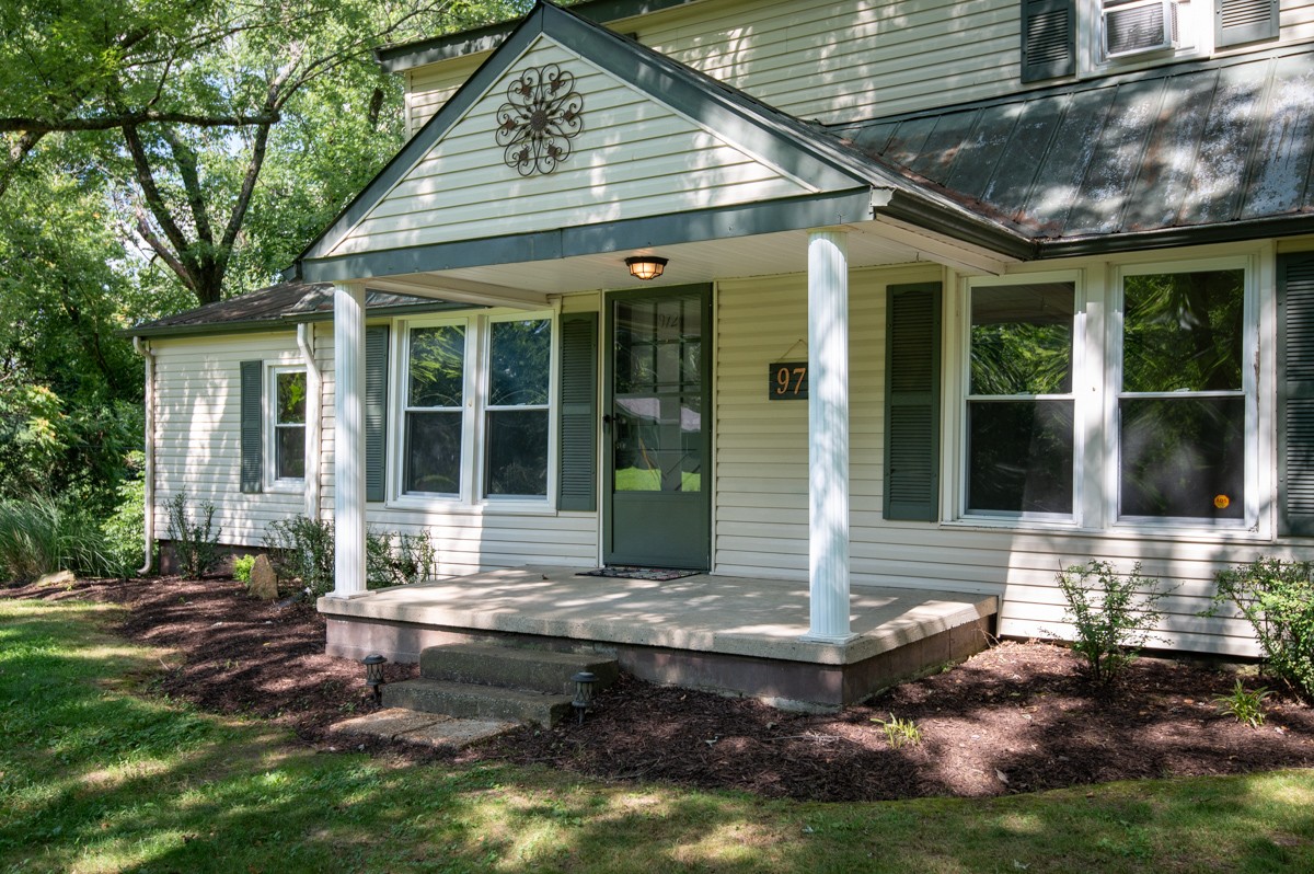 972 Weeping Willow Rd
