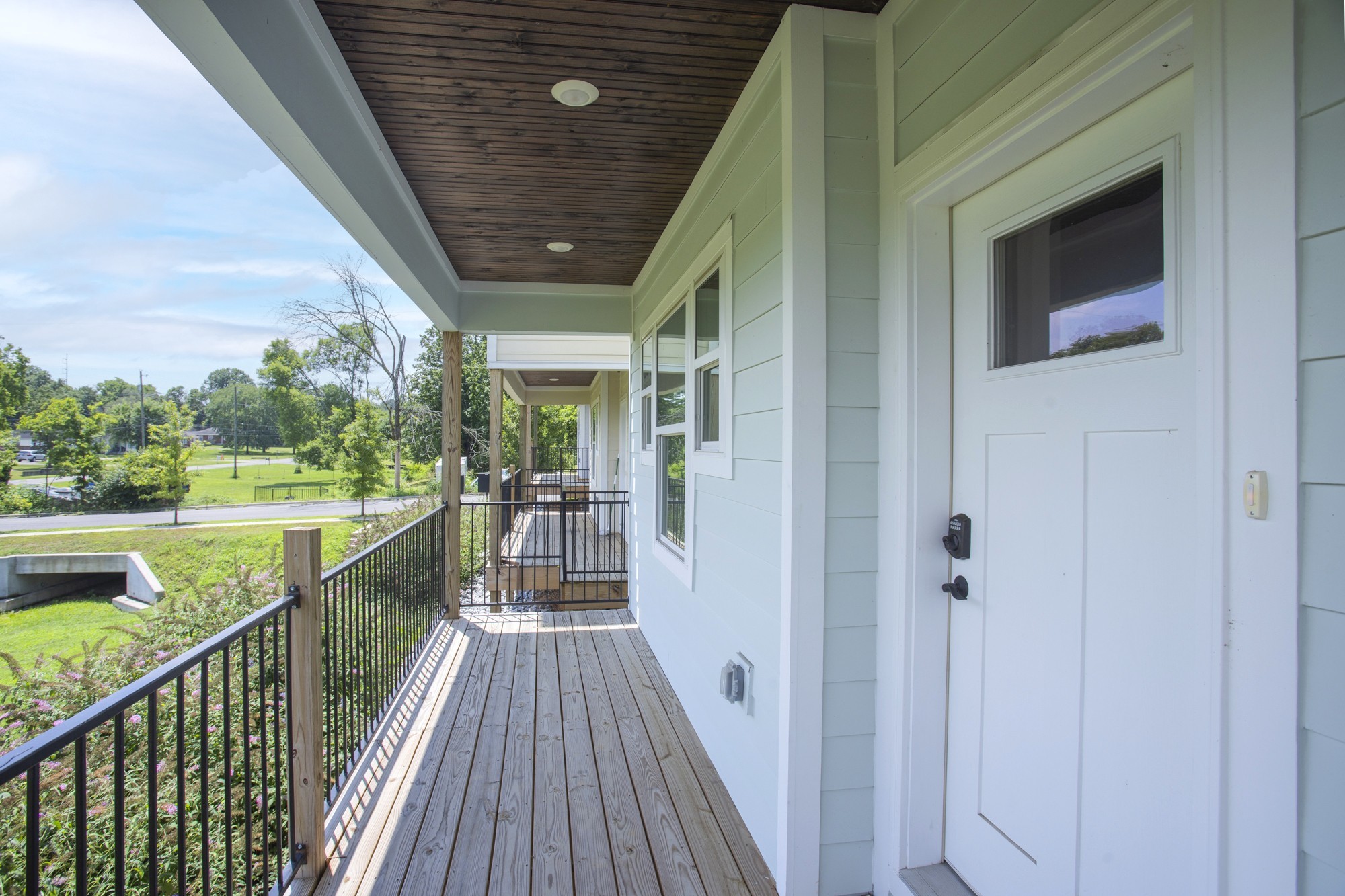 1137 Lawrence Avenue 3