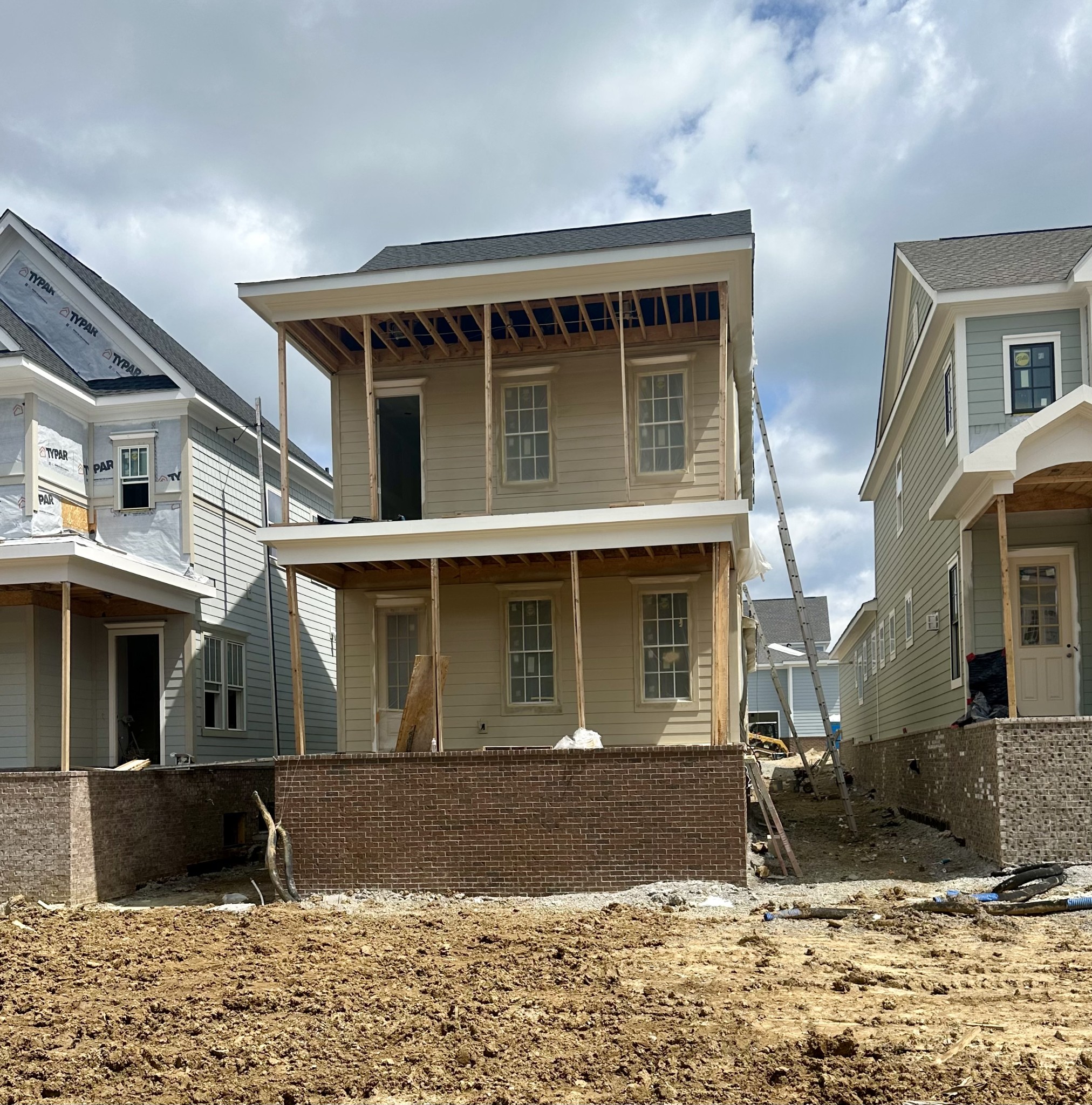 2215 Potter Place