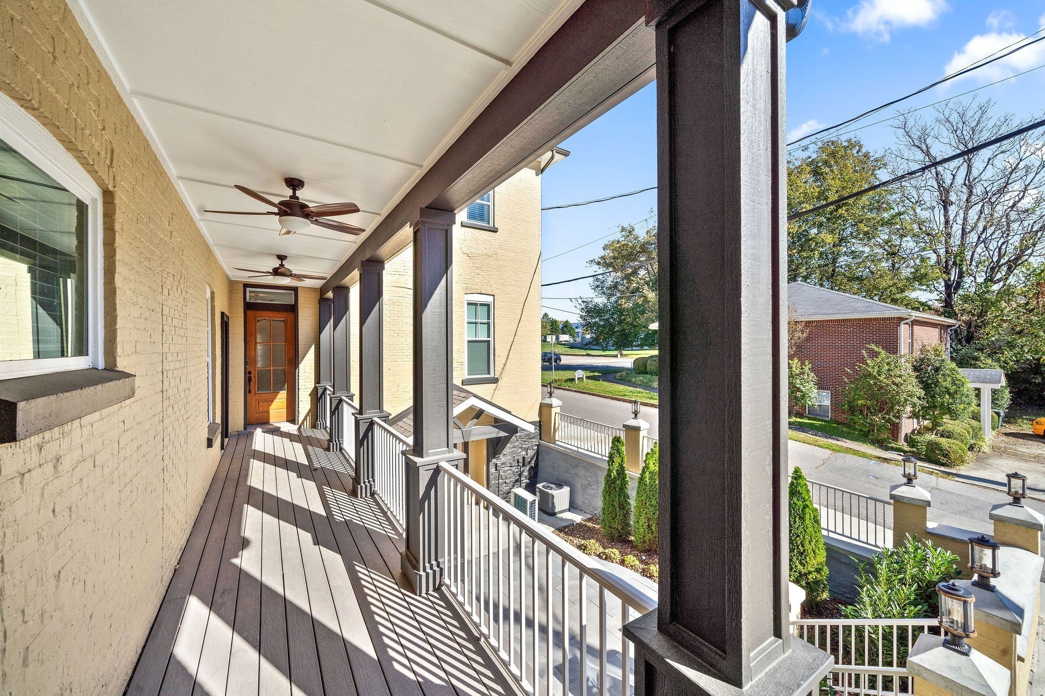 638 Madison St 9