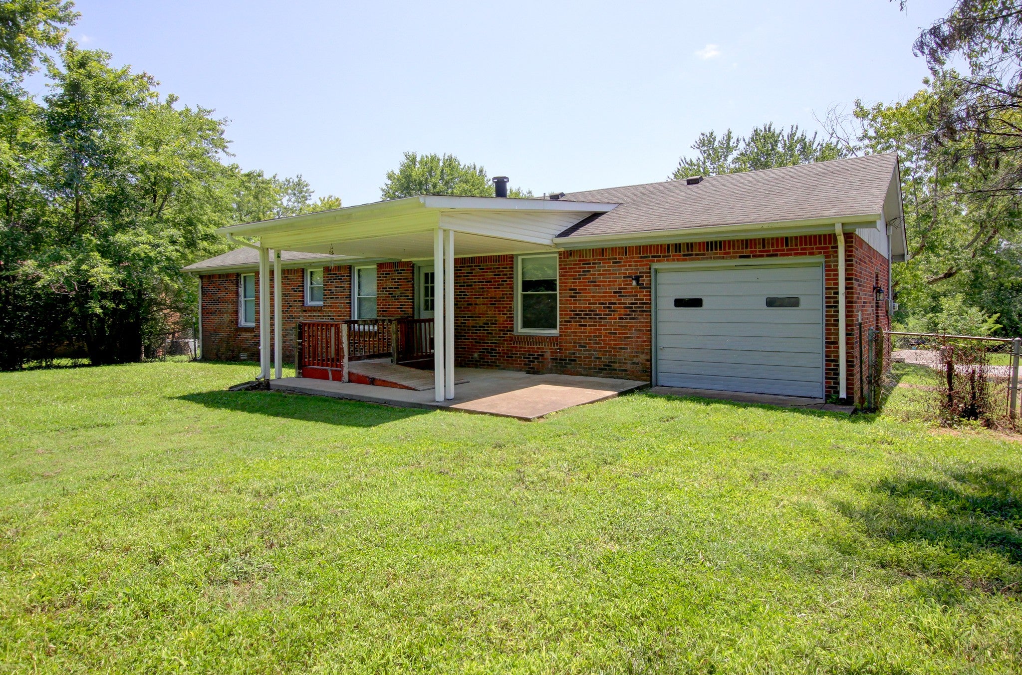 521 Cheatham Dr