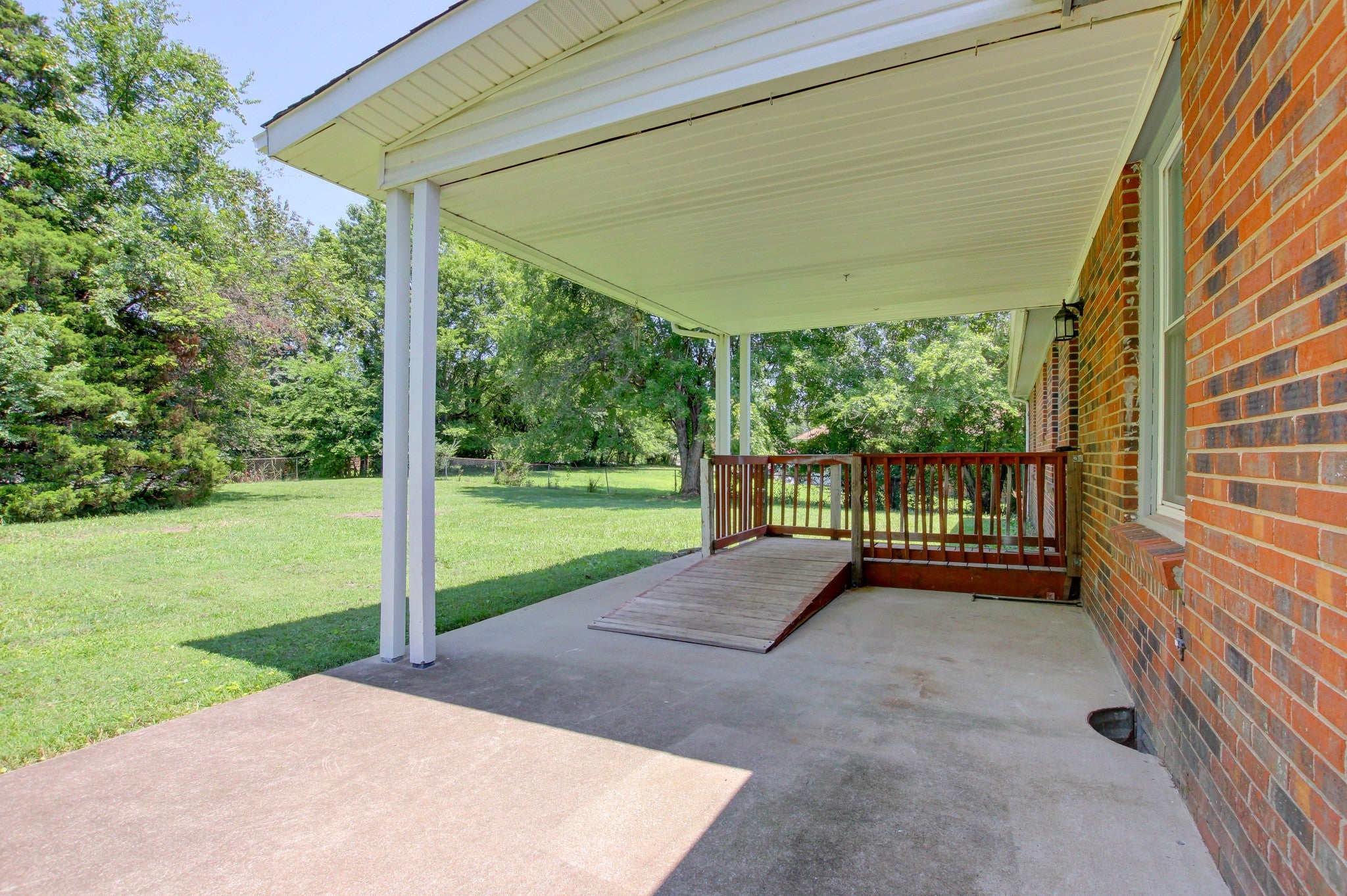 521 Cheatham Dr