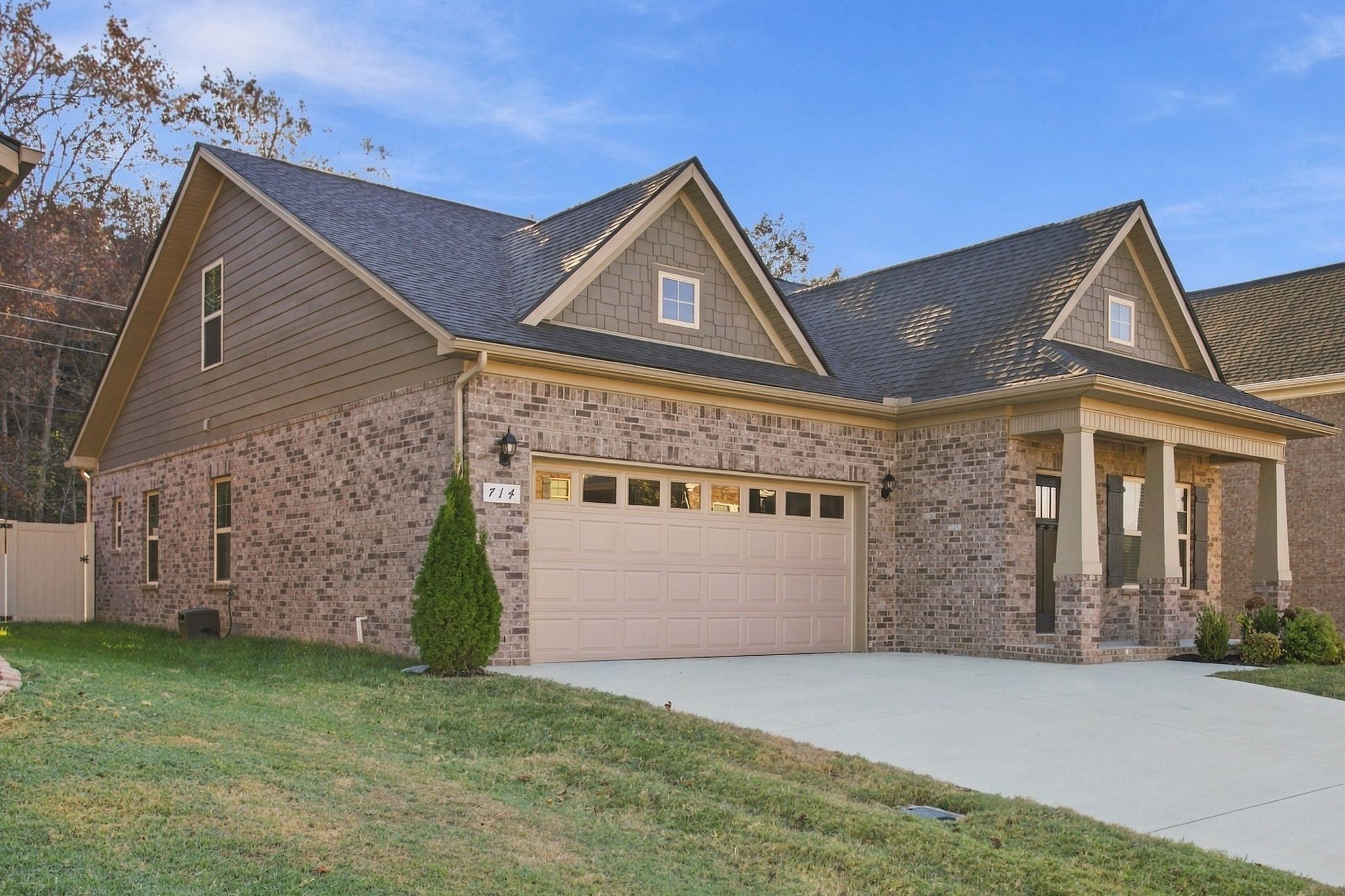 714 Rex Dr