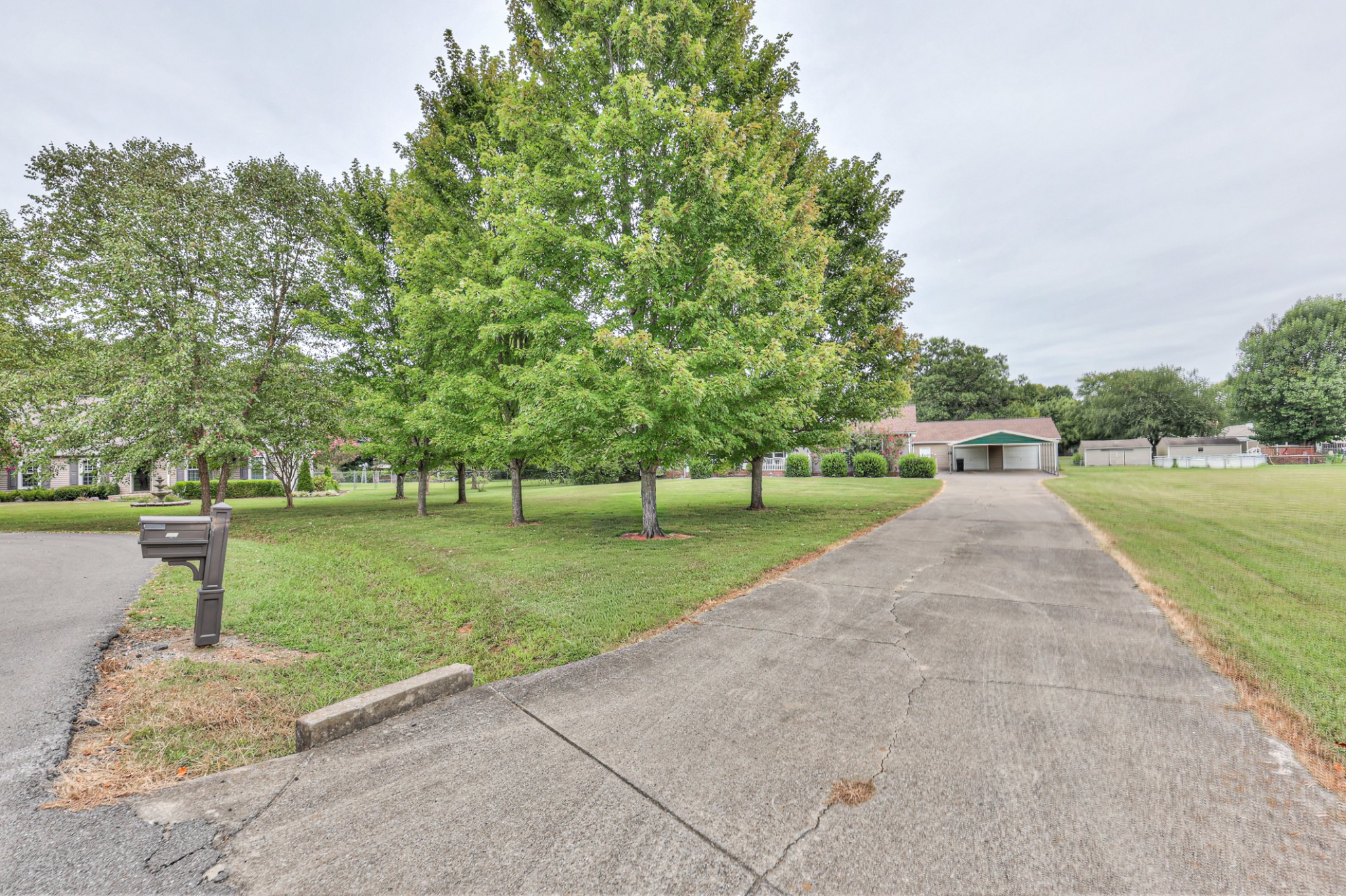 783 N Farm Ct