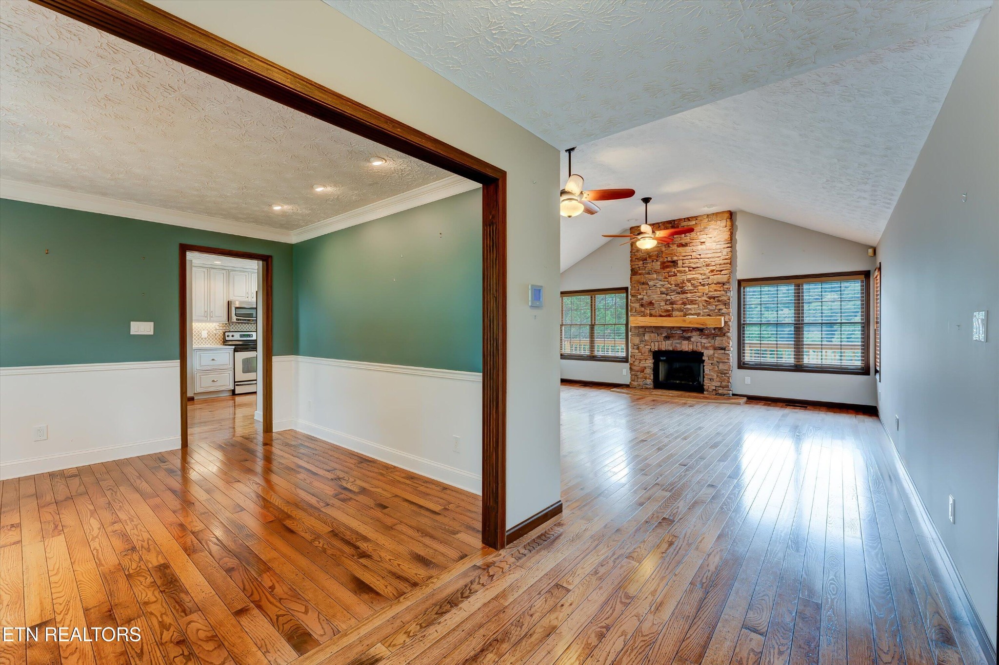 113 Lakeview Place