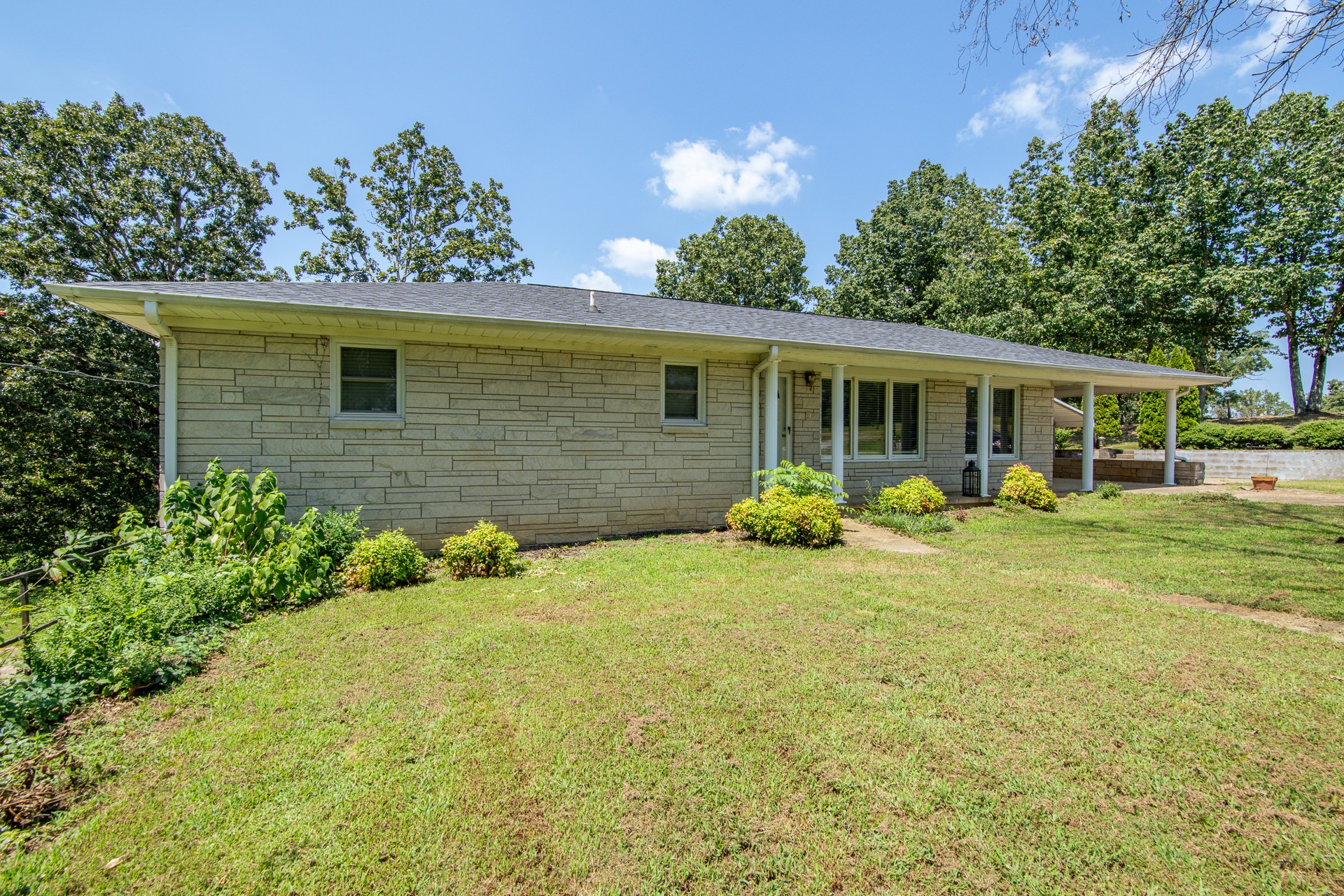 1321 Natural Bridge Rd