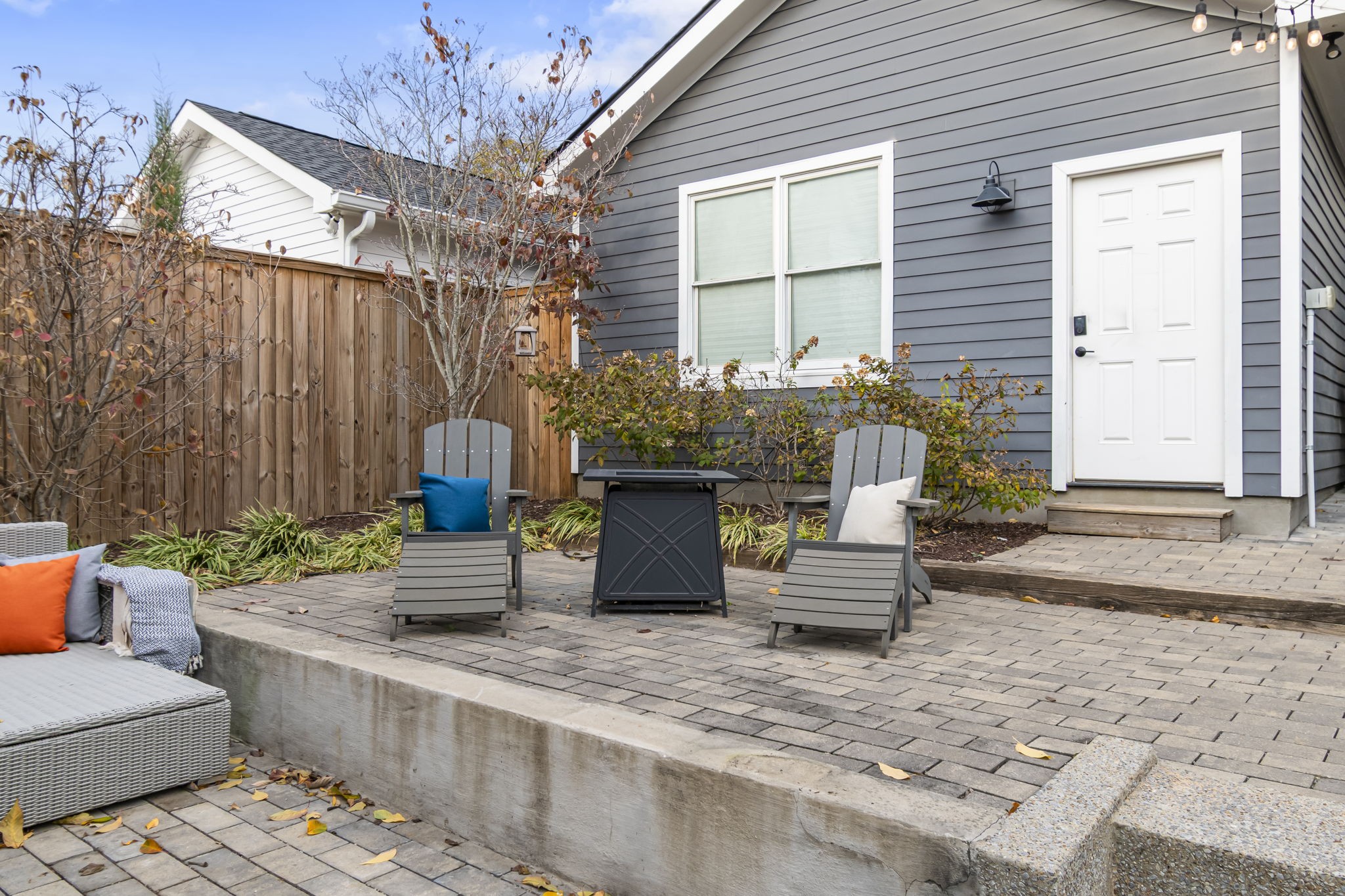 Nashville, Tennessee 37208, United States, 3 Bedrooms Bedrooms, ,3 BathroomsBathrooms,Residential,Coming Soon,241305