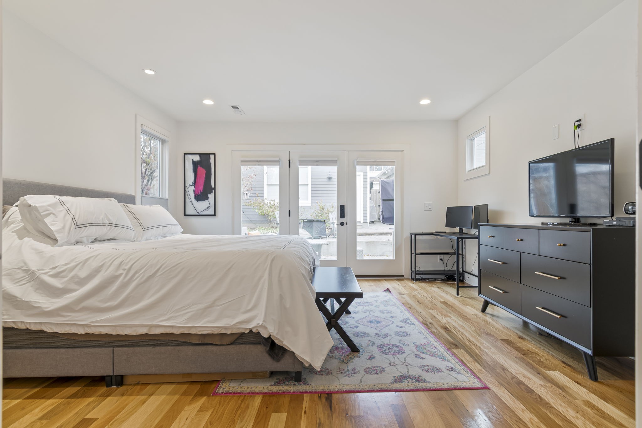 Nashville, Tennessee 37208, United States, 3 Bedrooms Bedrooms, ,3 BathroomsBathrooms,Residential,Coming Soon,241305