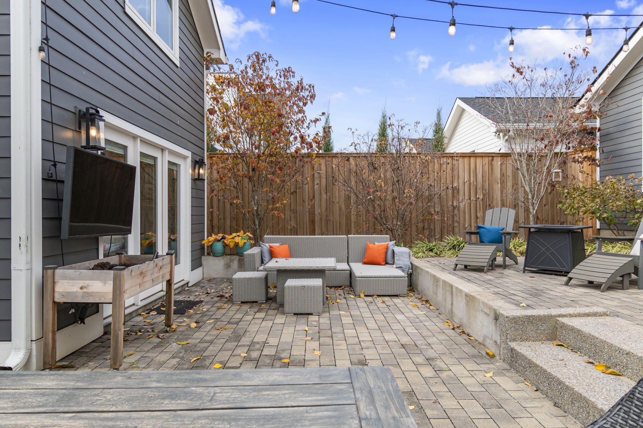 Nashville, Tennessee 37208, United States, 3 Bedrooms Bedrooms, ,3 BathroomsBathrooms,Residential,Coming Soon,241305