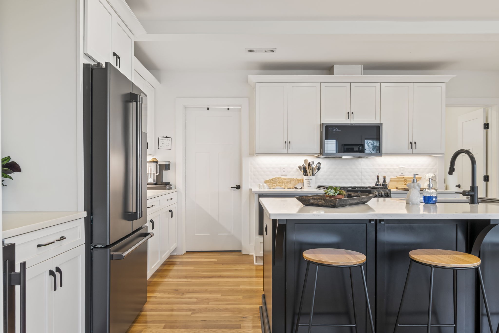 Nashville, Tennessee 37208, United States, 3 Bedrooms Bedrooms, ,3 BathroomsBathrooms,Residential,Coming Soon,241305