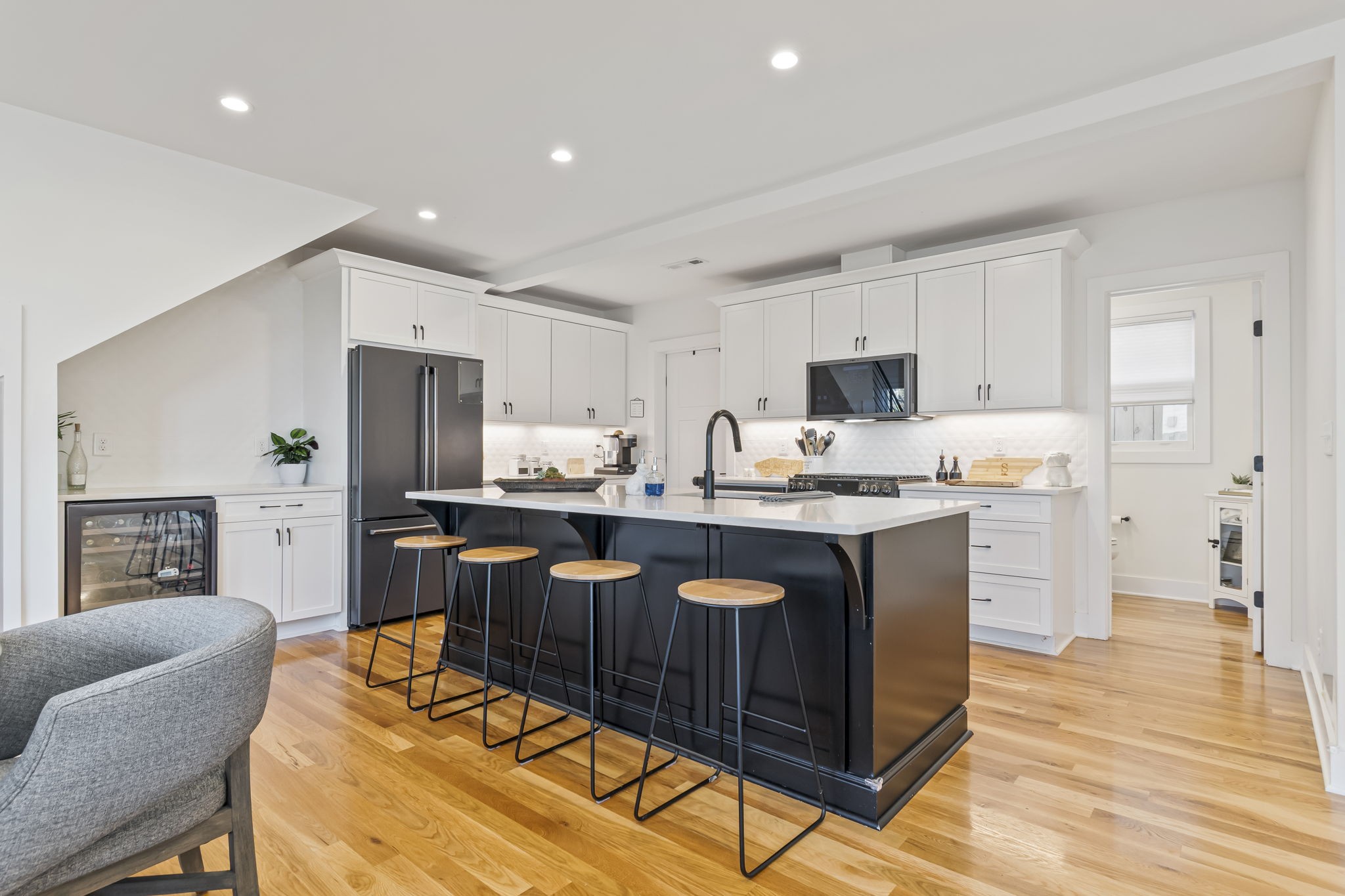 Nashville, Tennessee 37208, United States, 3 Bedrooms Bedrooms, ,3 BathroomsBathrooms,Residential,Coming Soon,241305