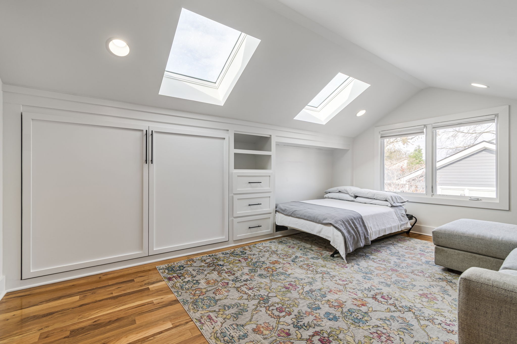 Nashville, Tennessee 37208, United States, 3 Bedrooms Bedrooms, ,3 BathroomsBathrooms,Residential,Coming Soon,241305