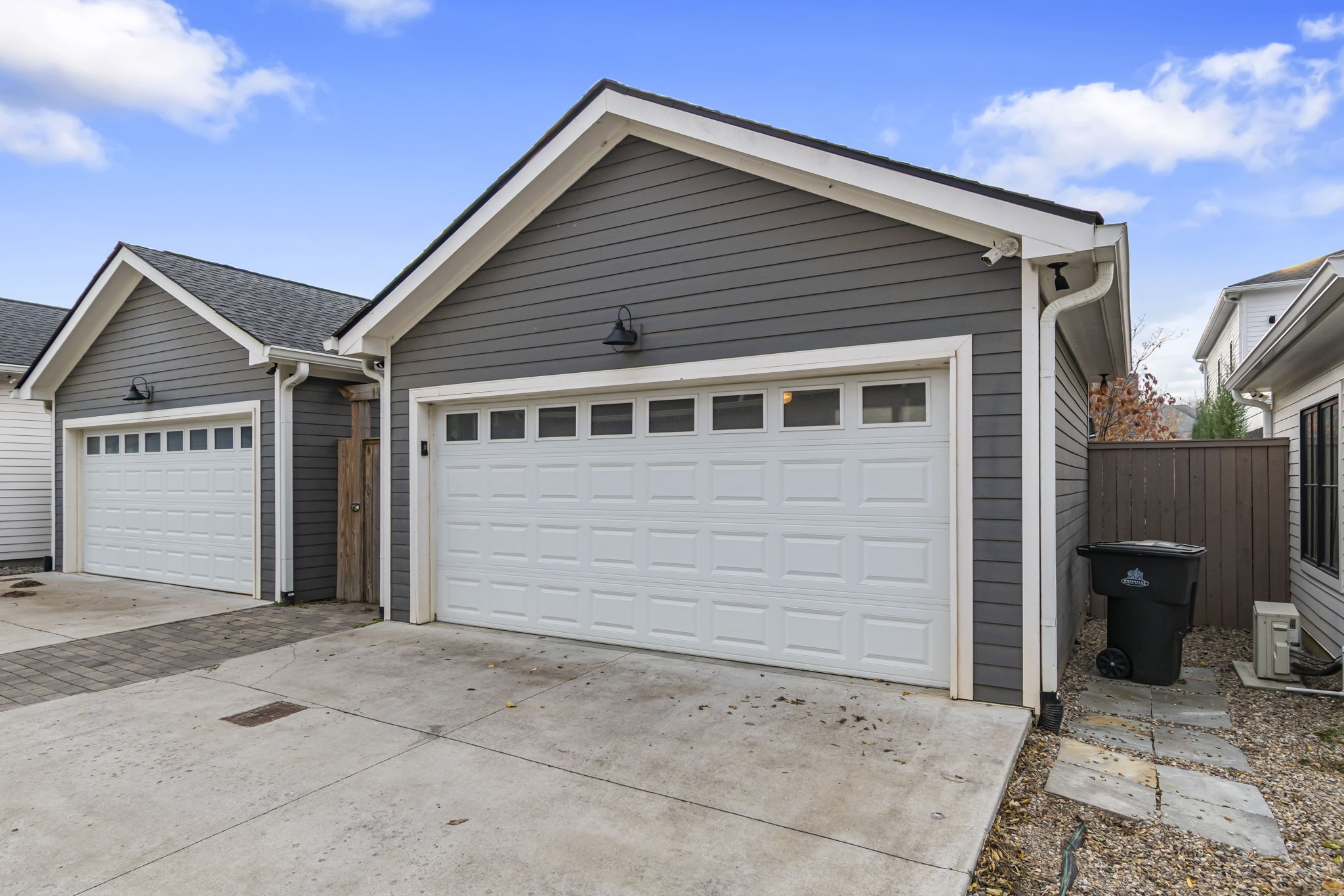 Nashville, Tennessee 37208, United States, 3 Bedrooms Bedrooms, ,3 BathroomsBathrooms,Residential,Coming Soon,241305