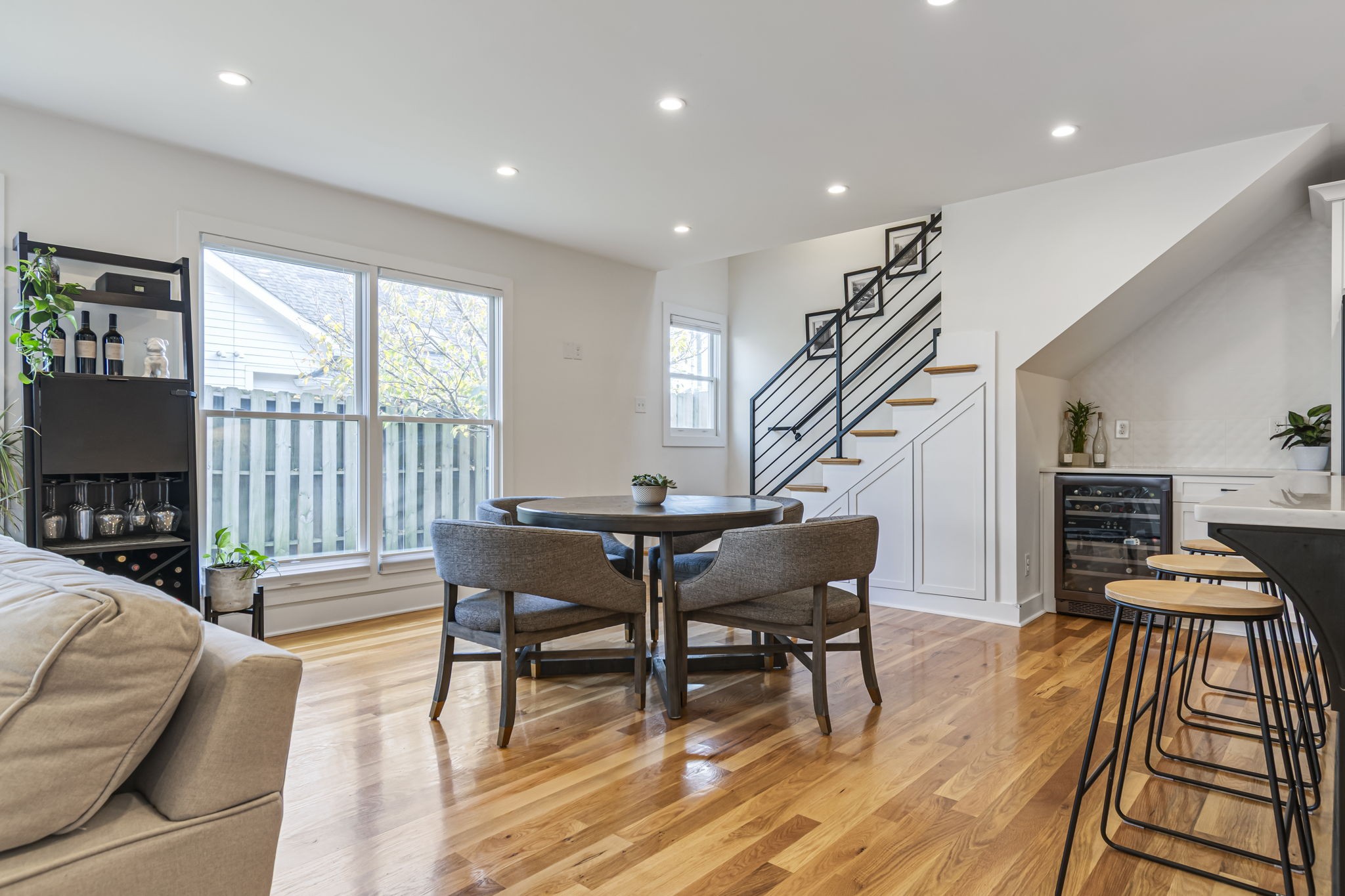 Nashville, Tennessee 37208, United States, 3 Bedrooms Bedrooms, ,3 BathroomsBathrooms,Residential,Coming Soon,241305