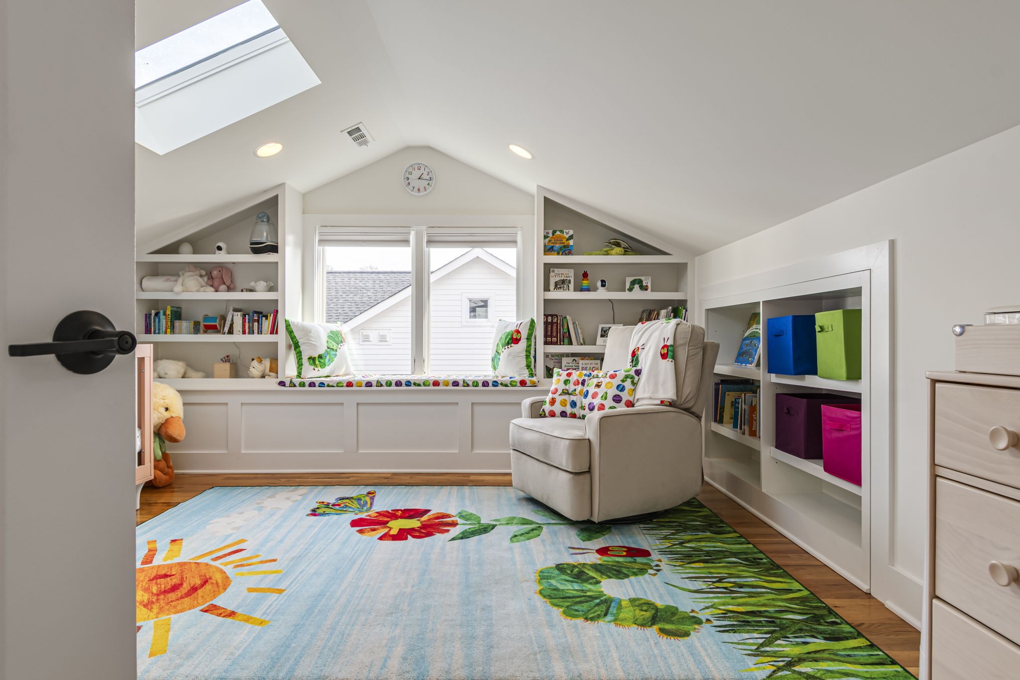 Nashville, Tennessee 37208, United States, 3 Bedrooms Bedrooms, ,3 BathroomsBathrooms,Residential,Coming Soon,241305