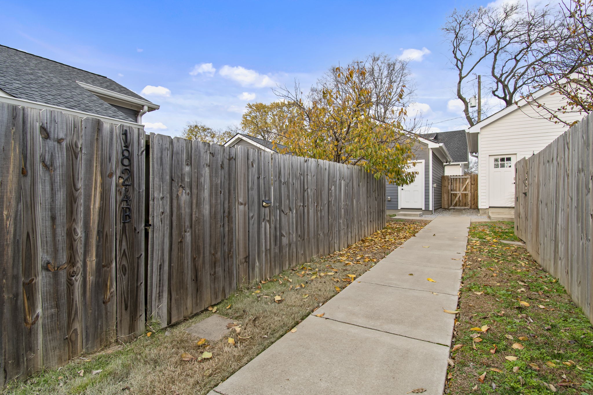 Nashville, Tennessee 37208, United States, 3 Bedrooms Bedrooms, ,3 BathroomsBathrooms,Residential,Coming Soon,241305