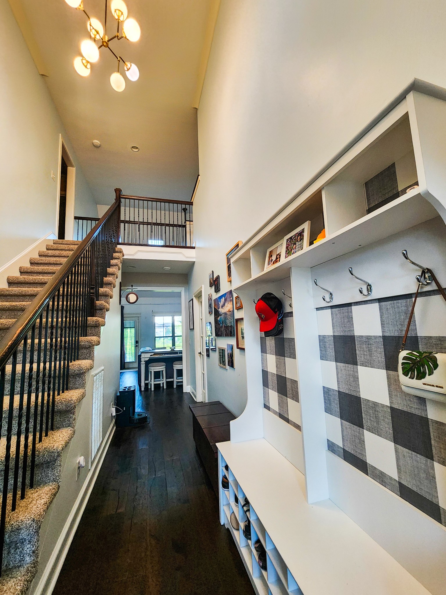 128 Bainbridge Dr