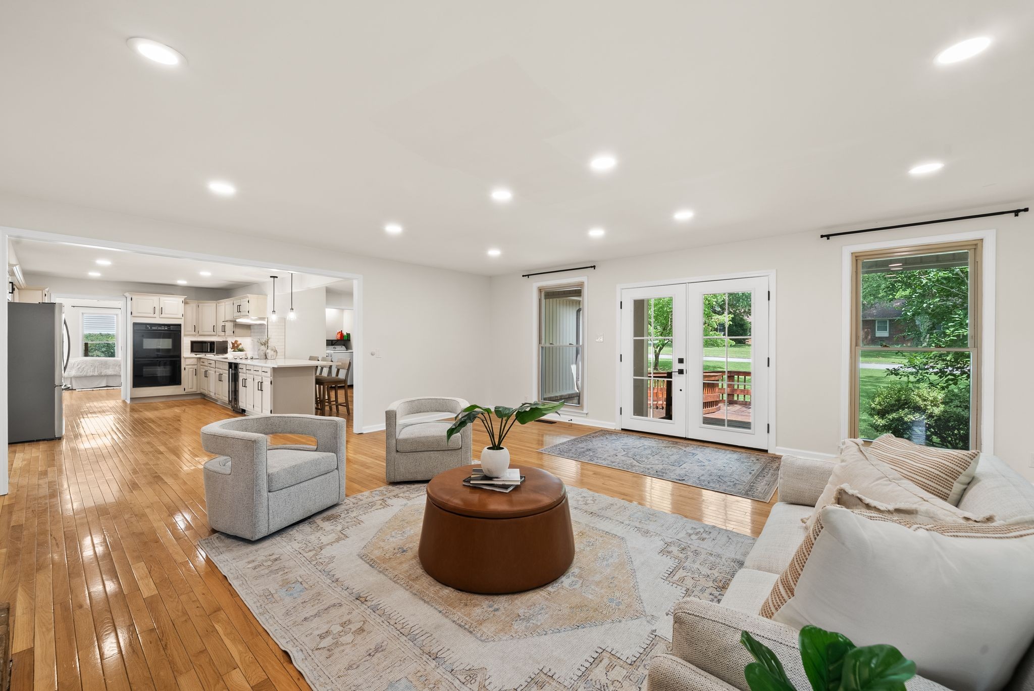 1301 Rivermont Dr