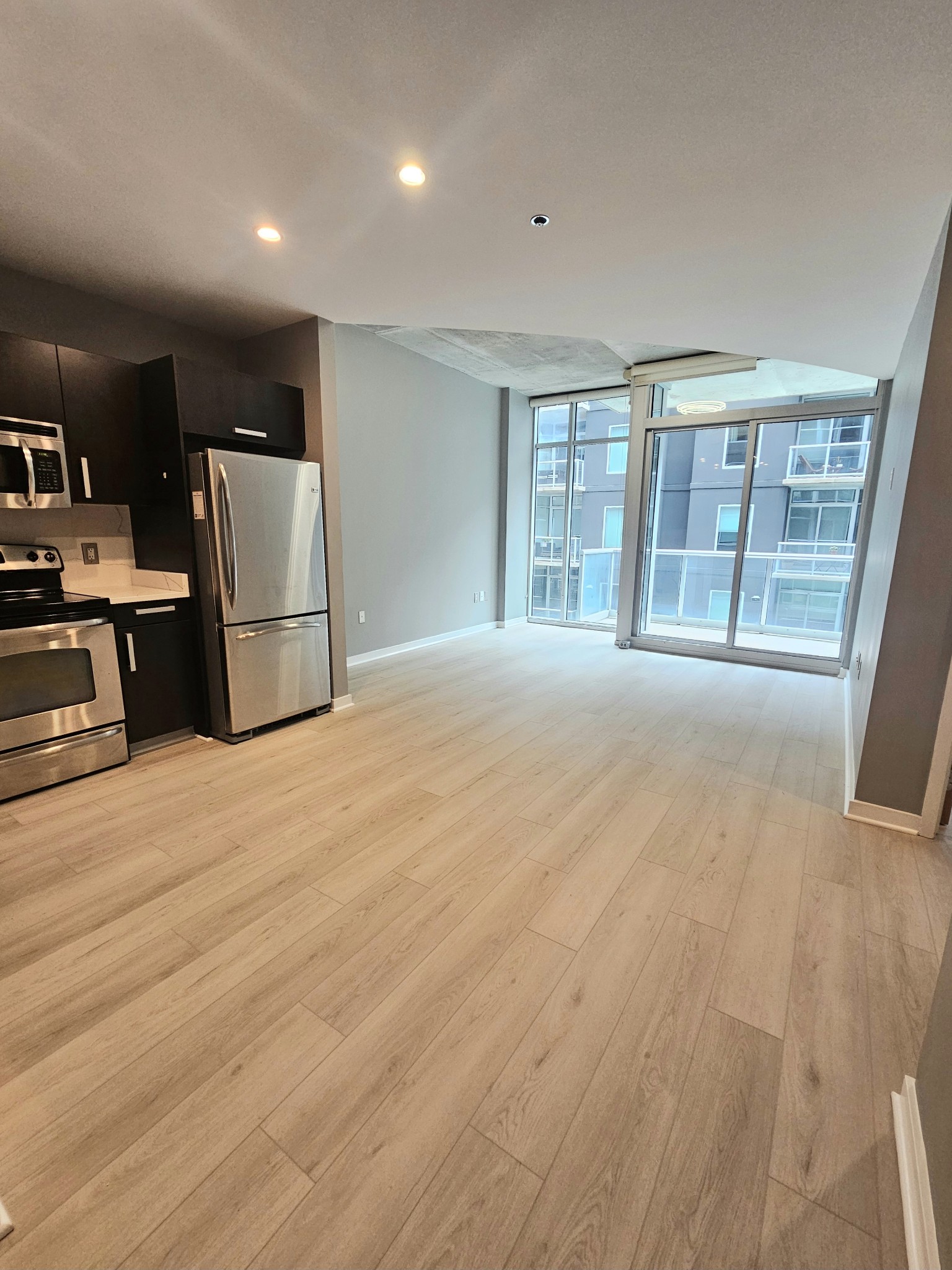 600 12th Ave S 602