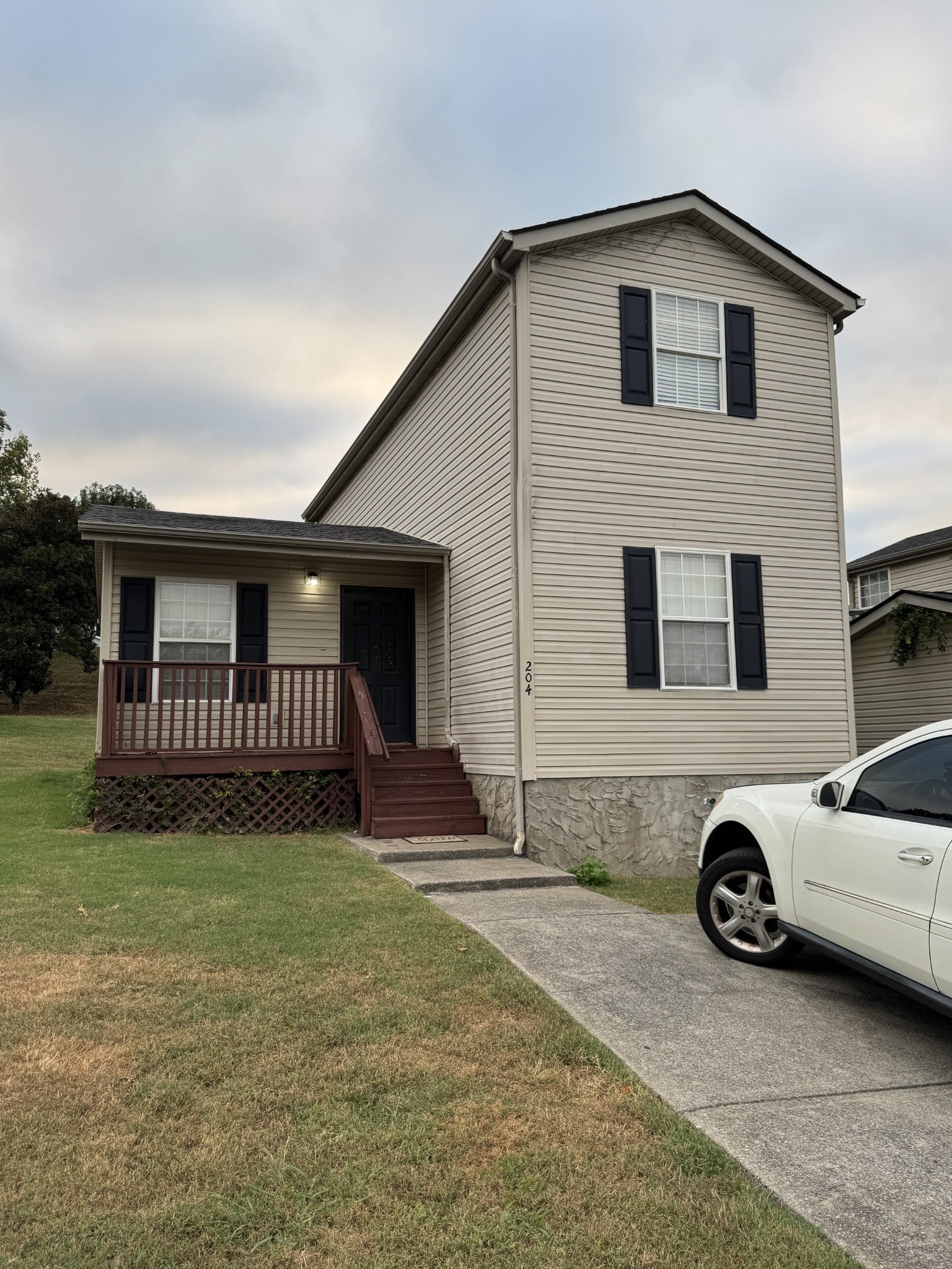 2.0-bed rental at 204 Brittany Park Cir