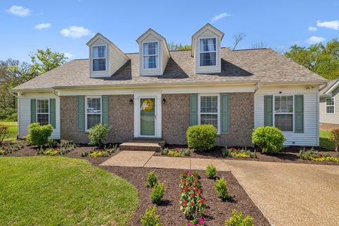 1321 Branchside Ct Thompsons Station TN 37179