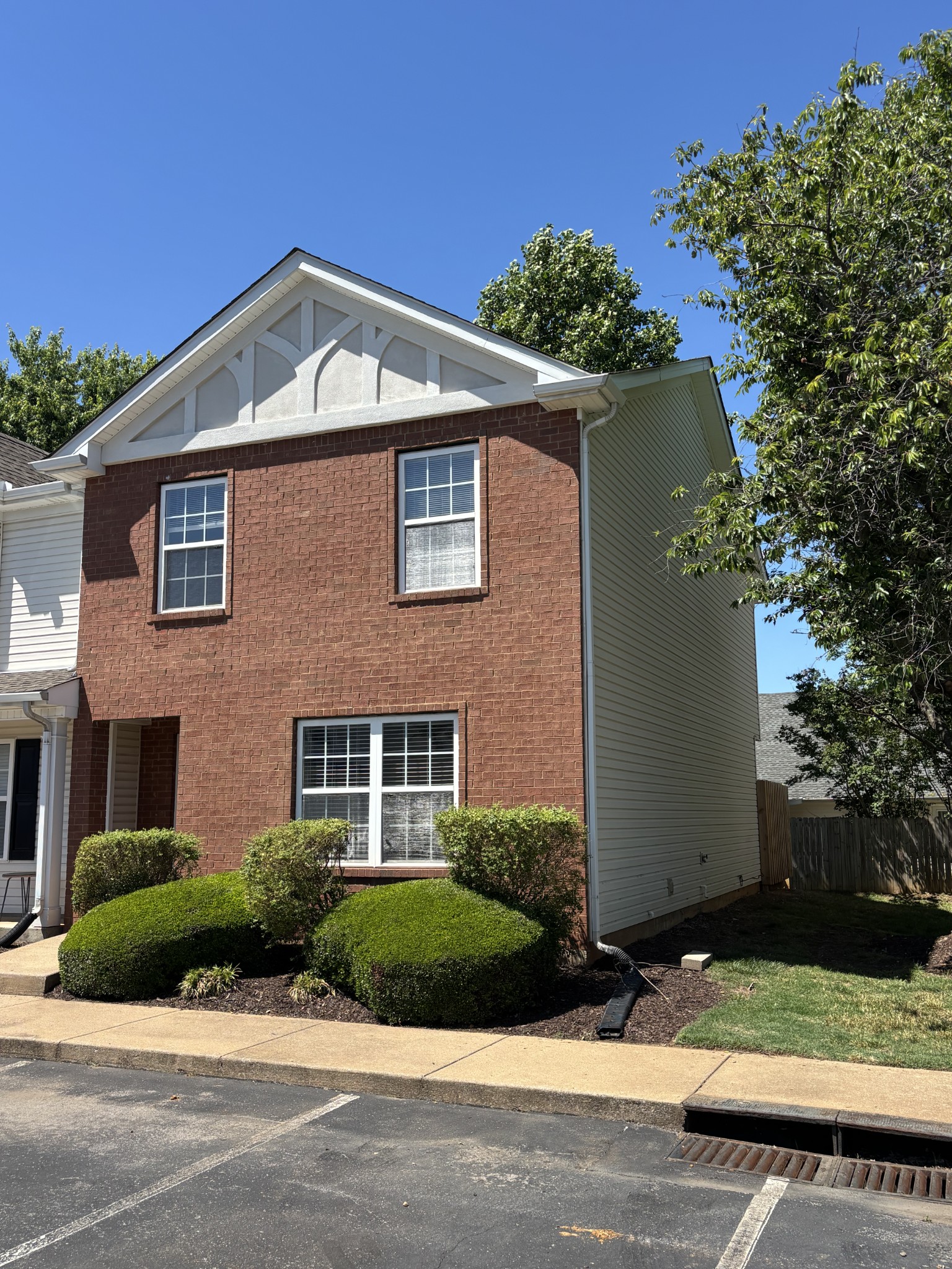 342 Arapaho Dr