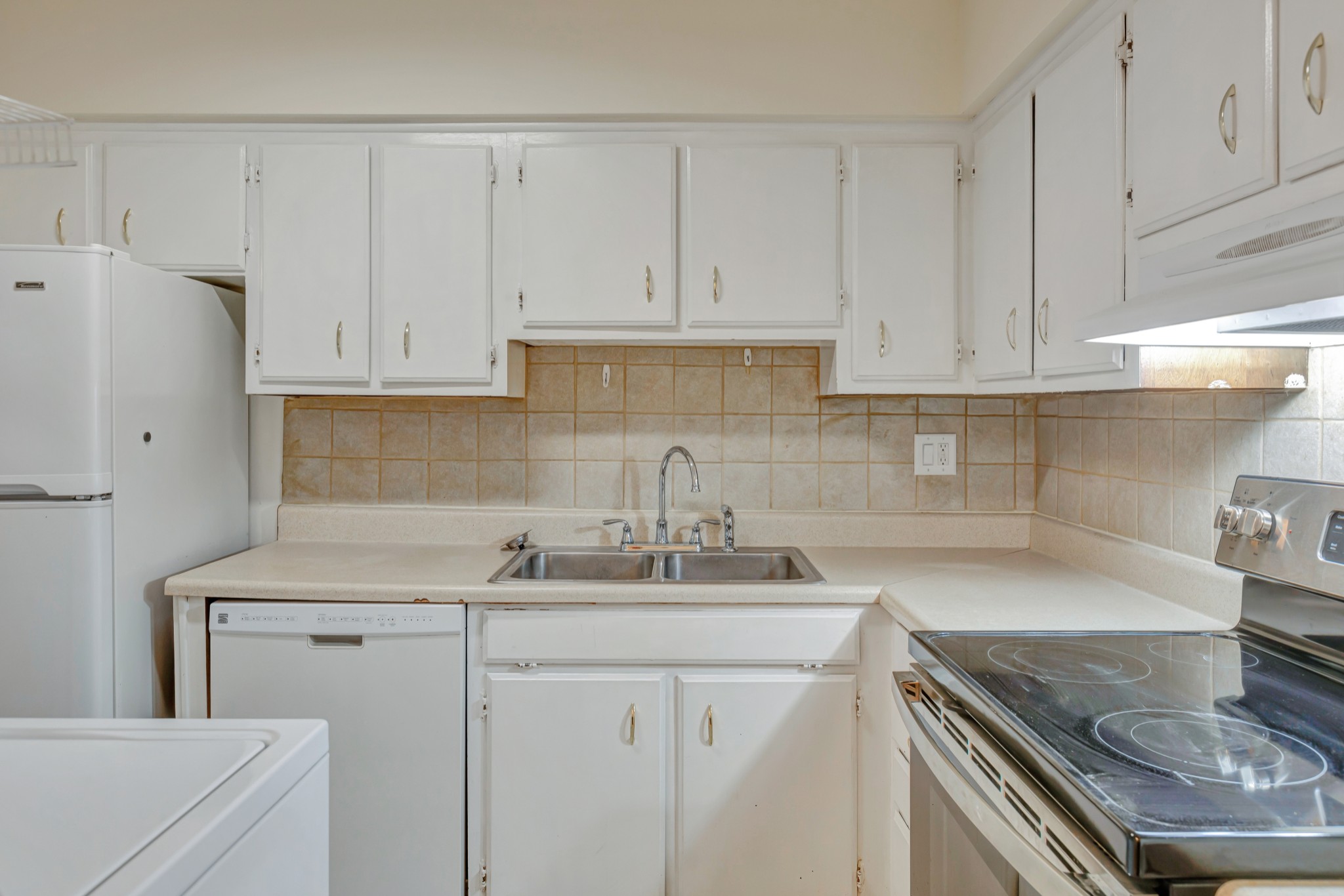 515 Basswood Ave E58