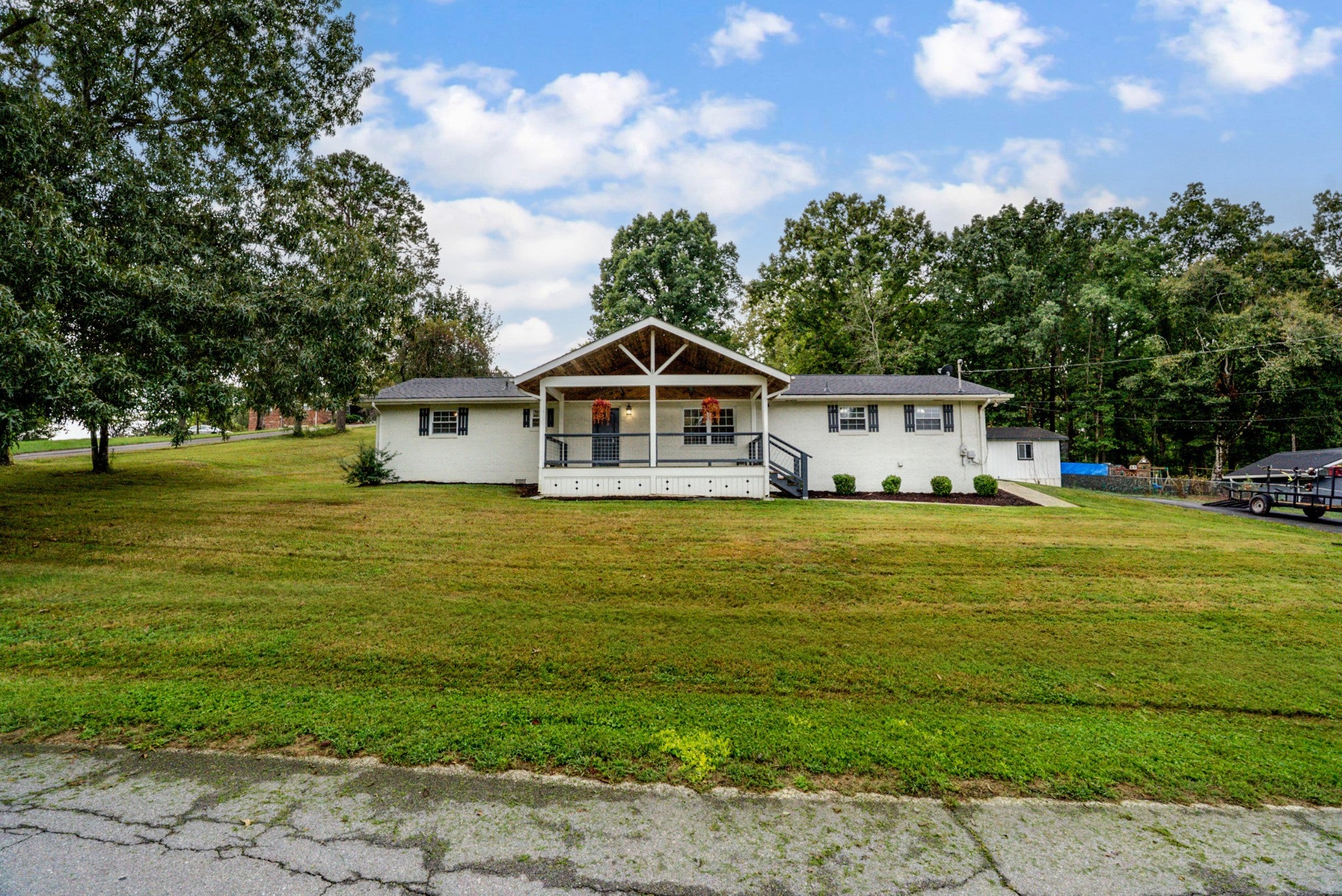 320 Lynn Dr