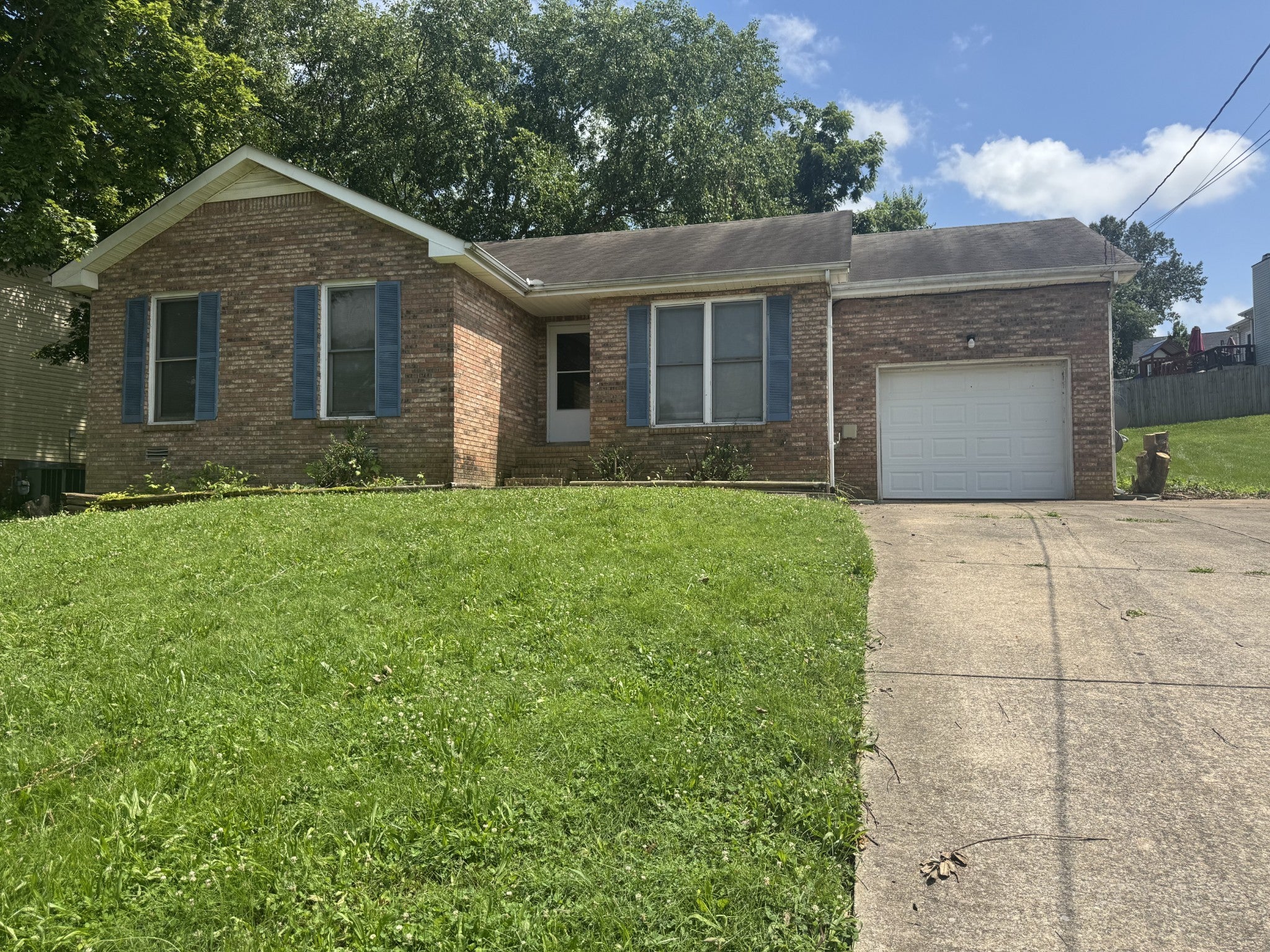 140 Whitehall Dr