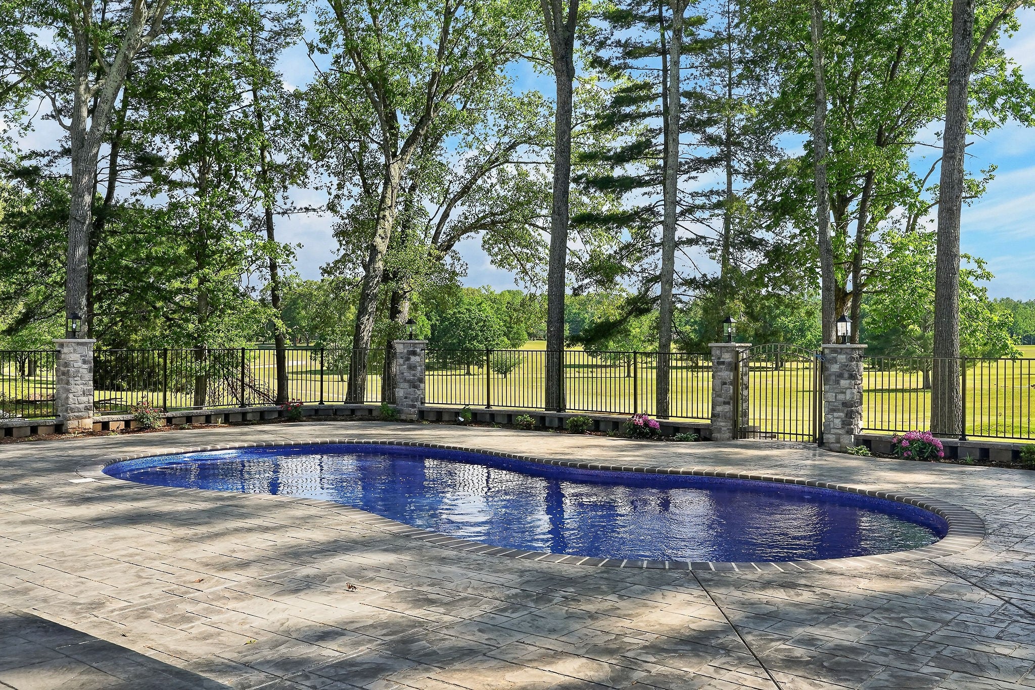 28 Lakeland Dr