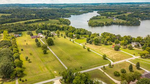 117 E Robertson Rd Castalian Springs TN 37031