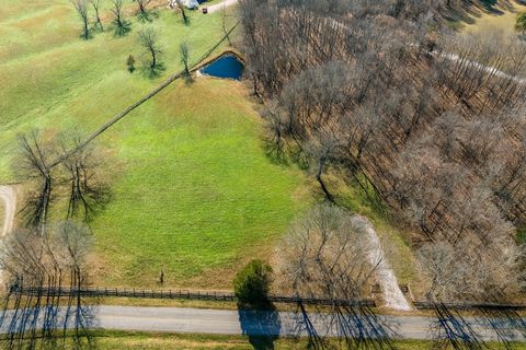 1103 Cowan Rd Dickson TN 37055