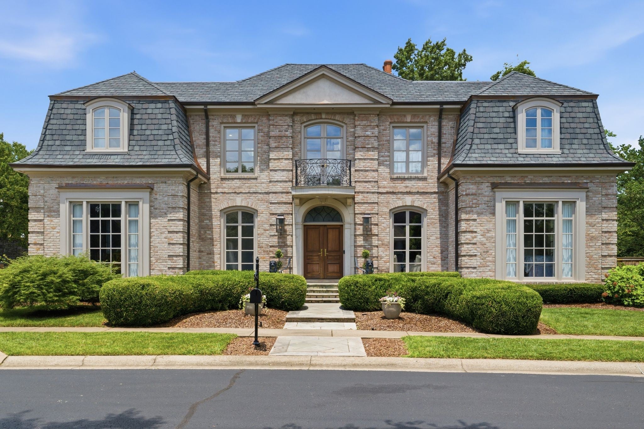 4-bed listing at 540 Close Ln, Nashville