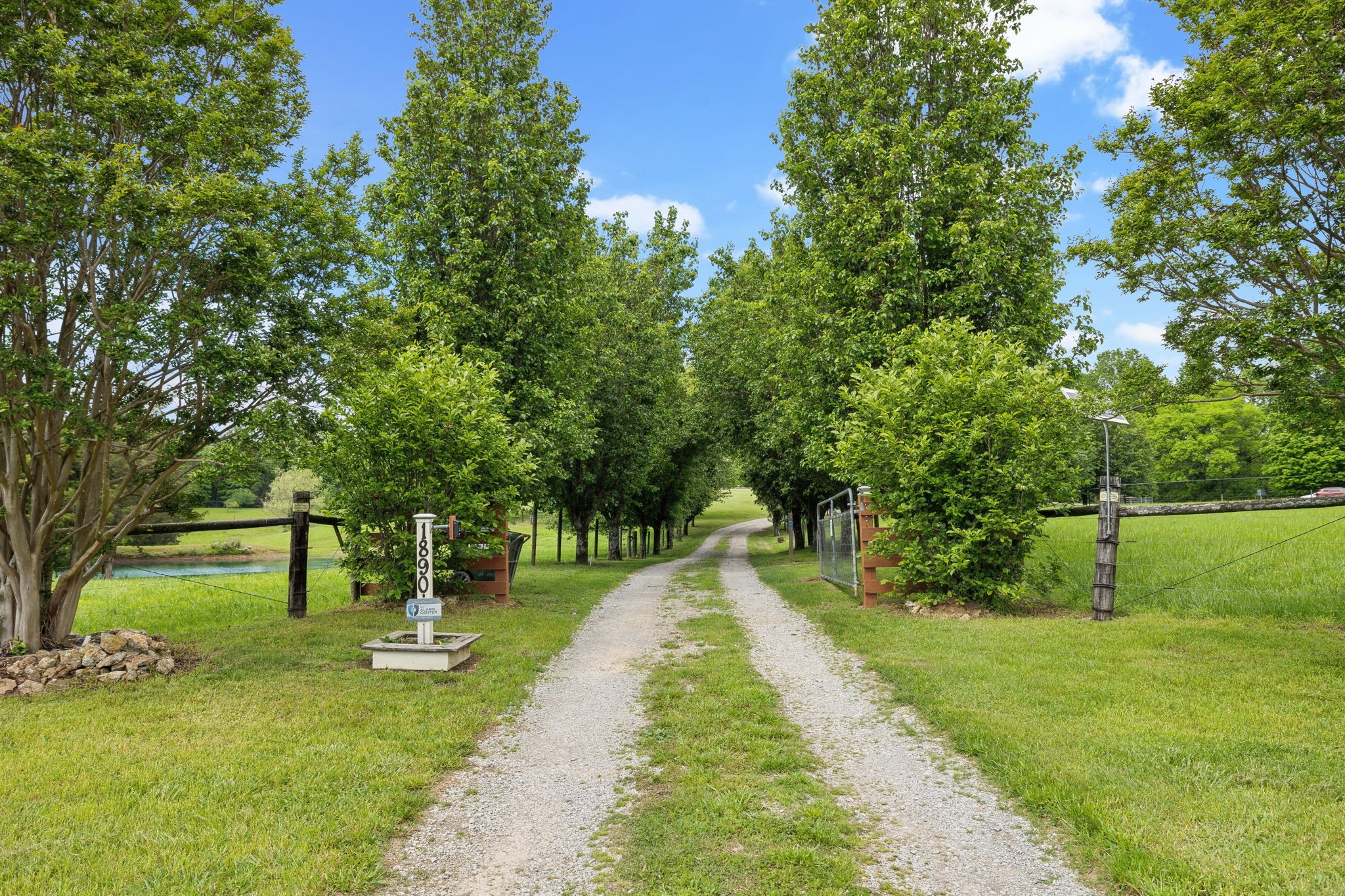 1890 Simmons Ridge Rd