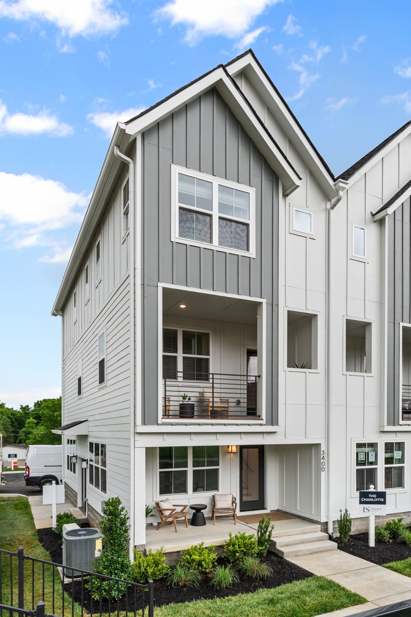2-bed condo at 700 N Dupont Ave 112 Ave, Madison, sold January 13, 2026