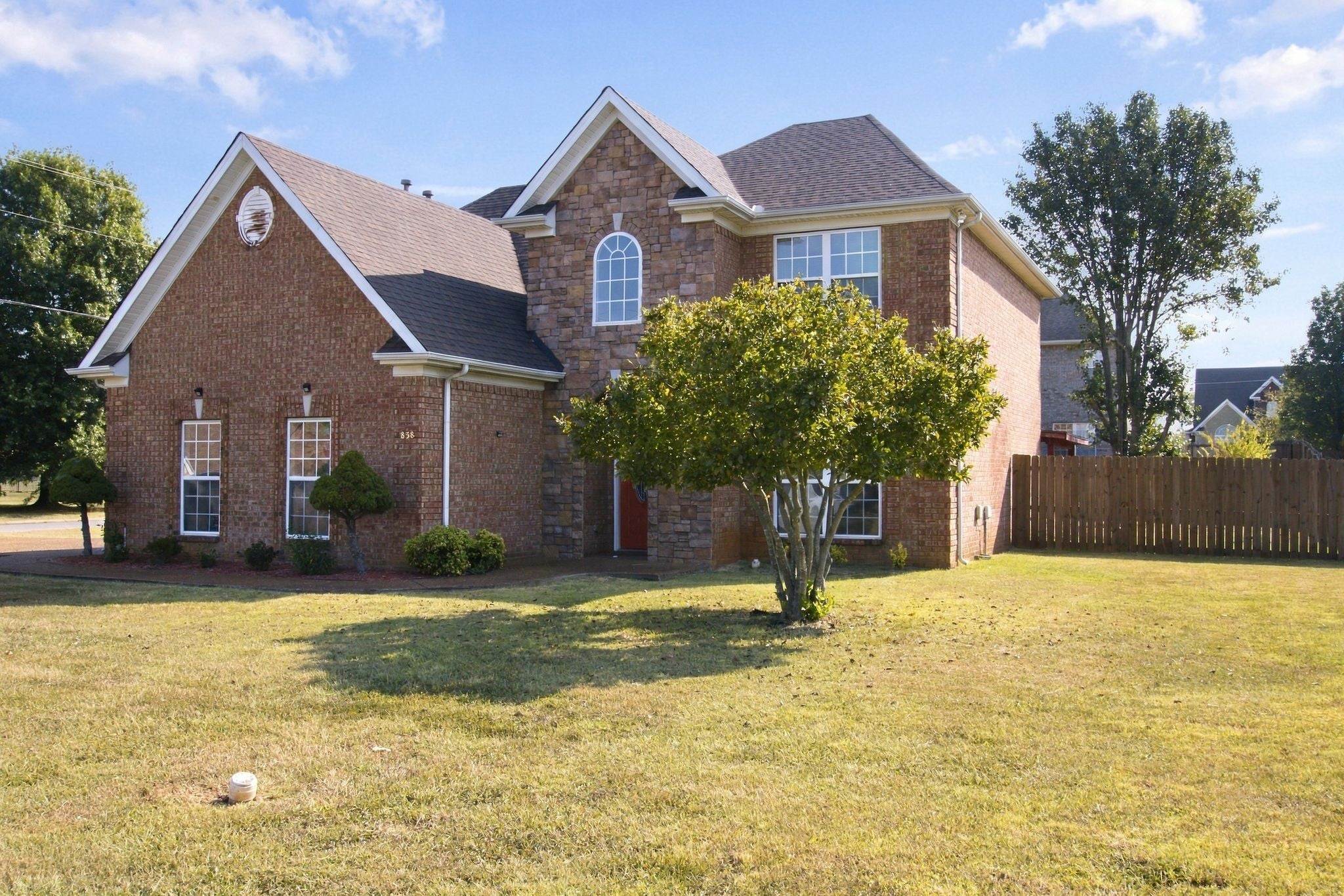 838 Chaqueta Ct