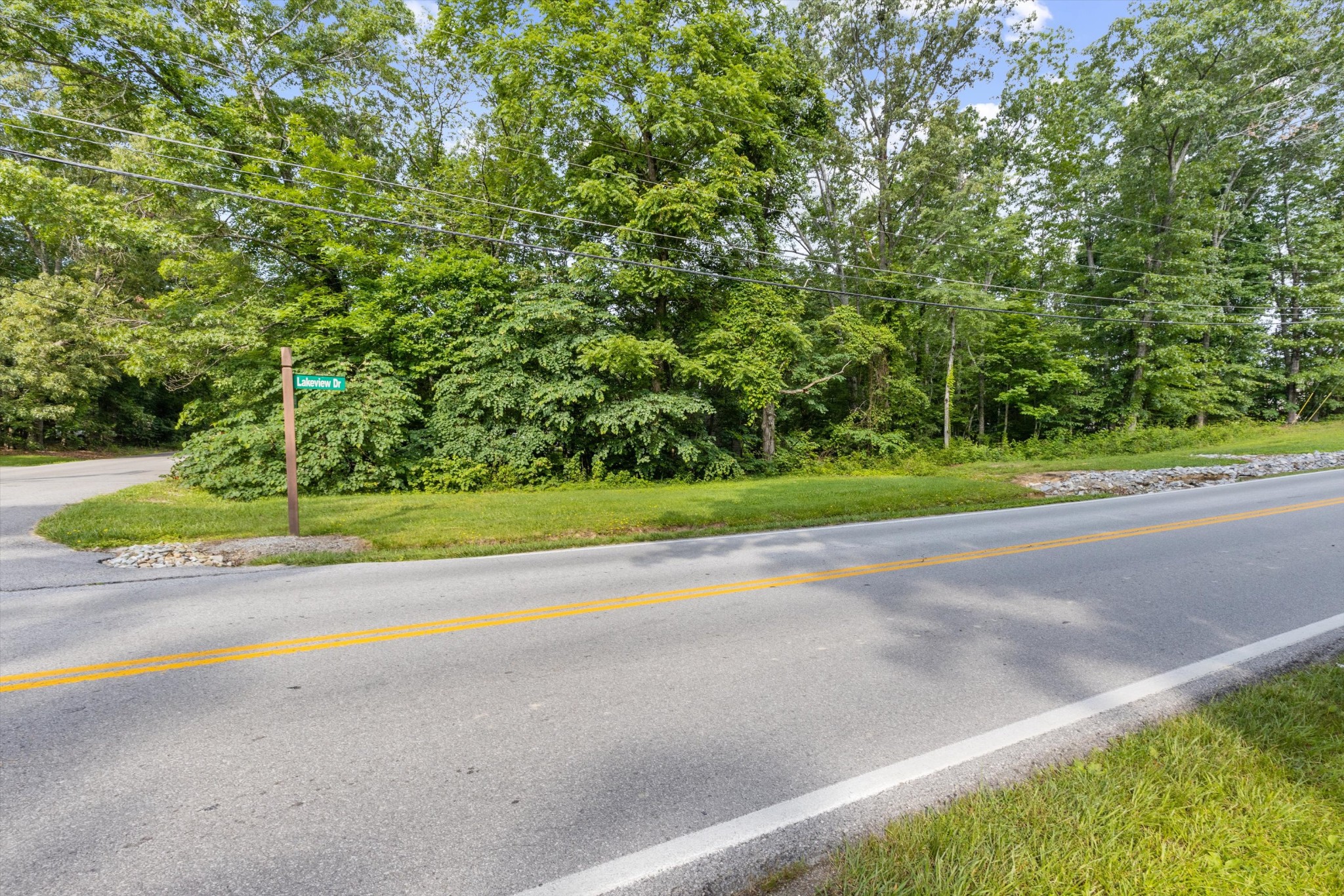 120 Lakeview Dr