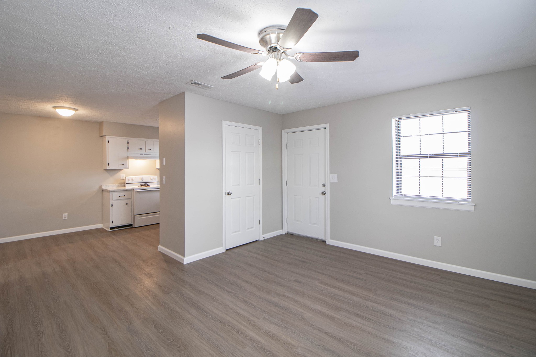 404 Thompsonville Lane #11