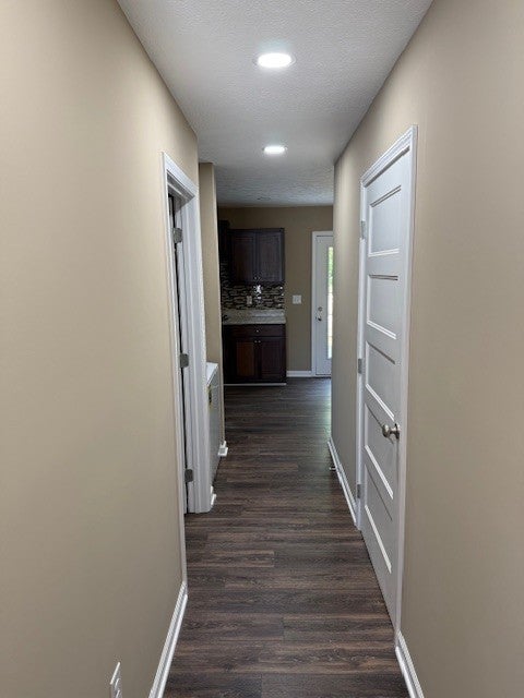710 SW Atlantic St 1-14